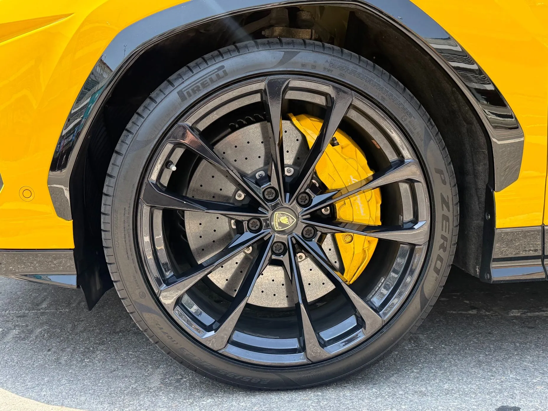 Lamborghini Urus превью 4