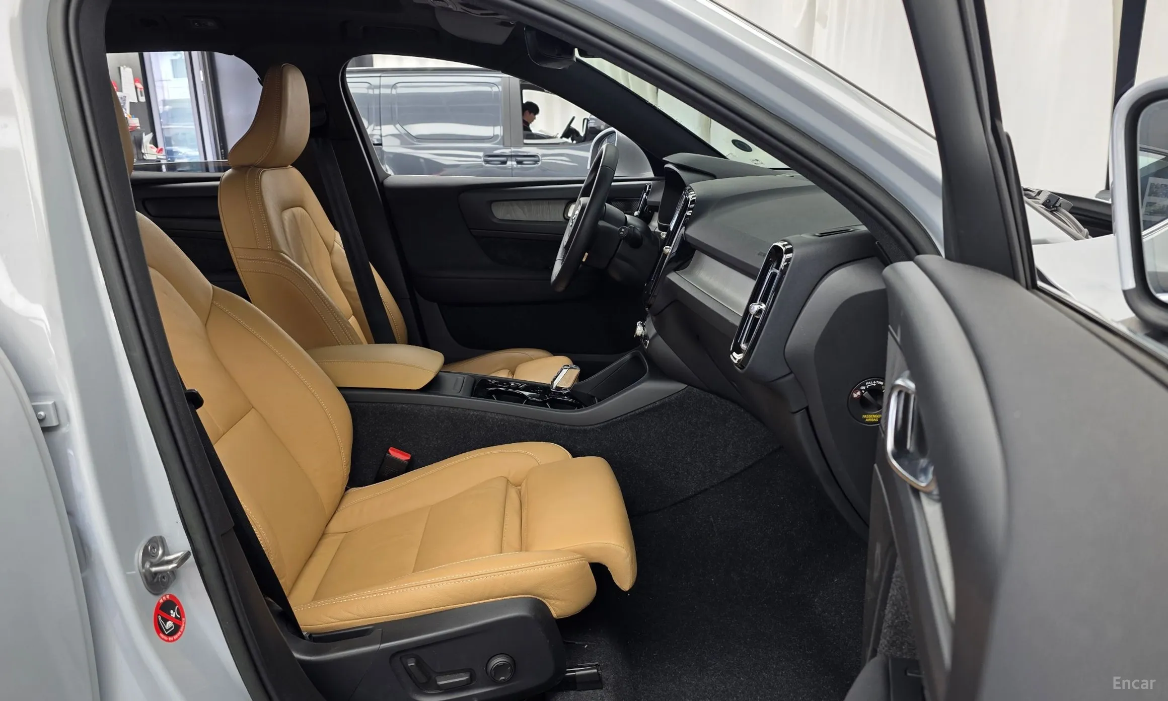 Volvo XC40 превью 11