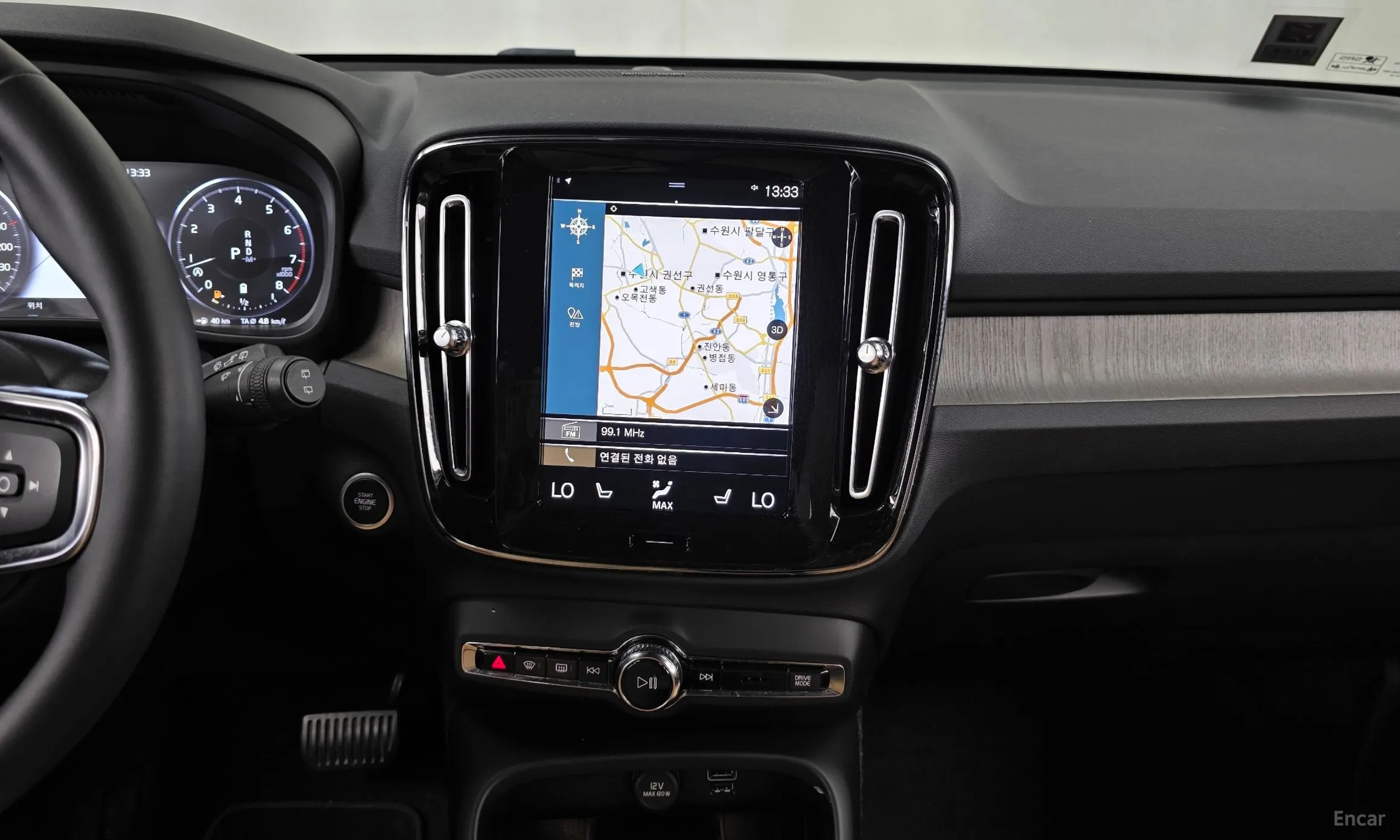 Volvo XC40 превью 14
