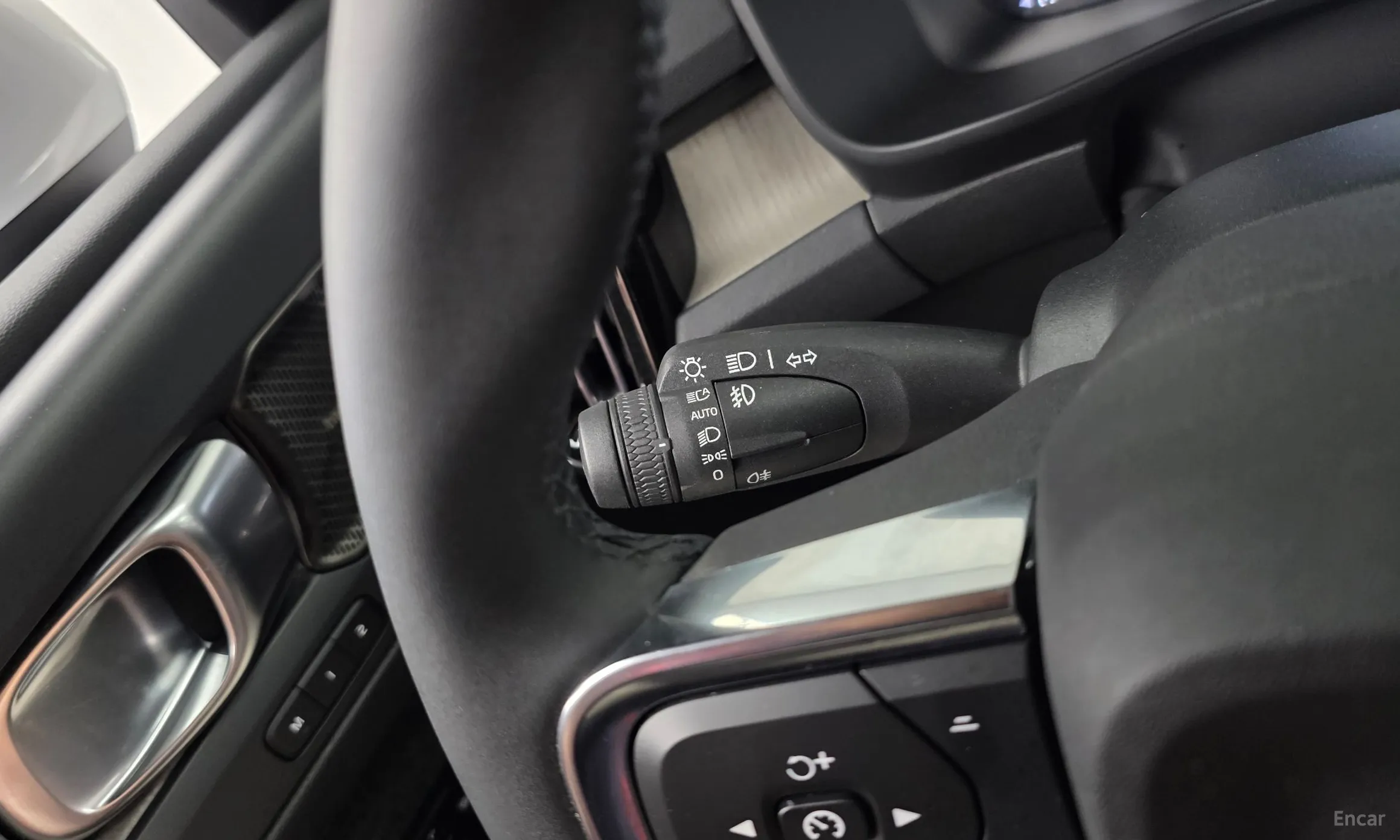 Volvo XC40 превью 18