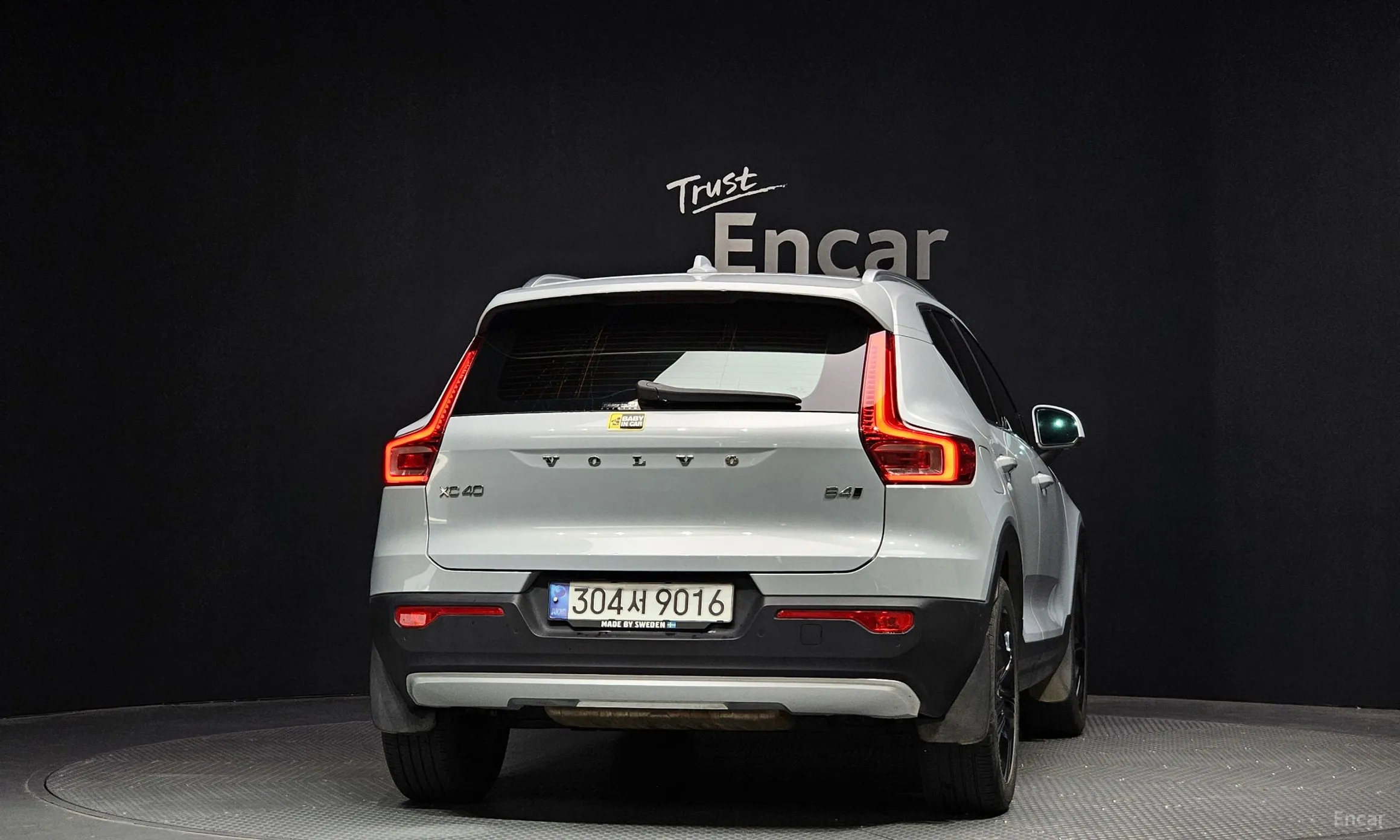 Volvo XC40 превью 4
