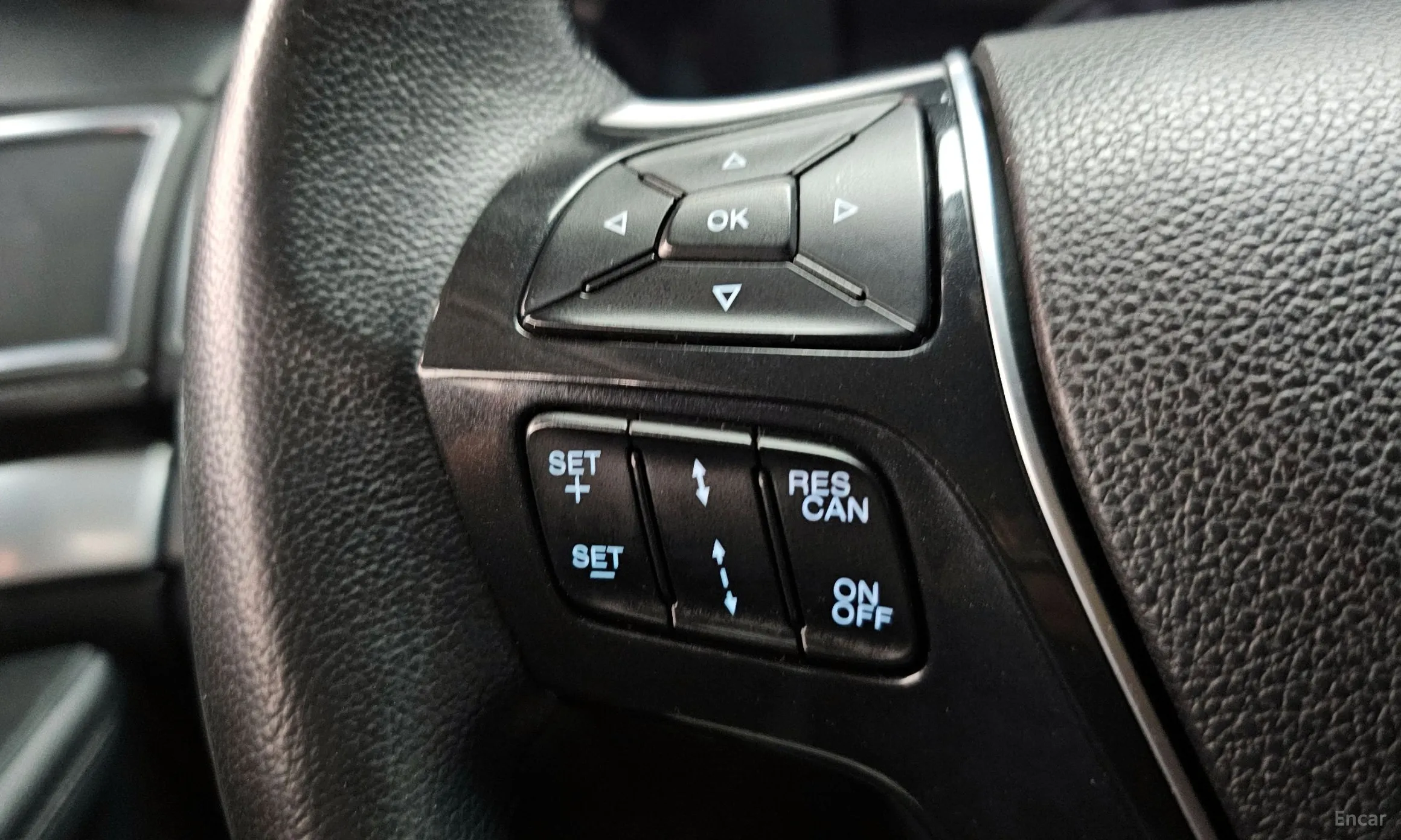 Ford Explorer превью 15