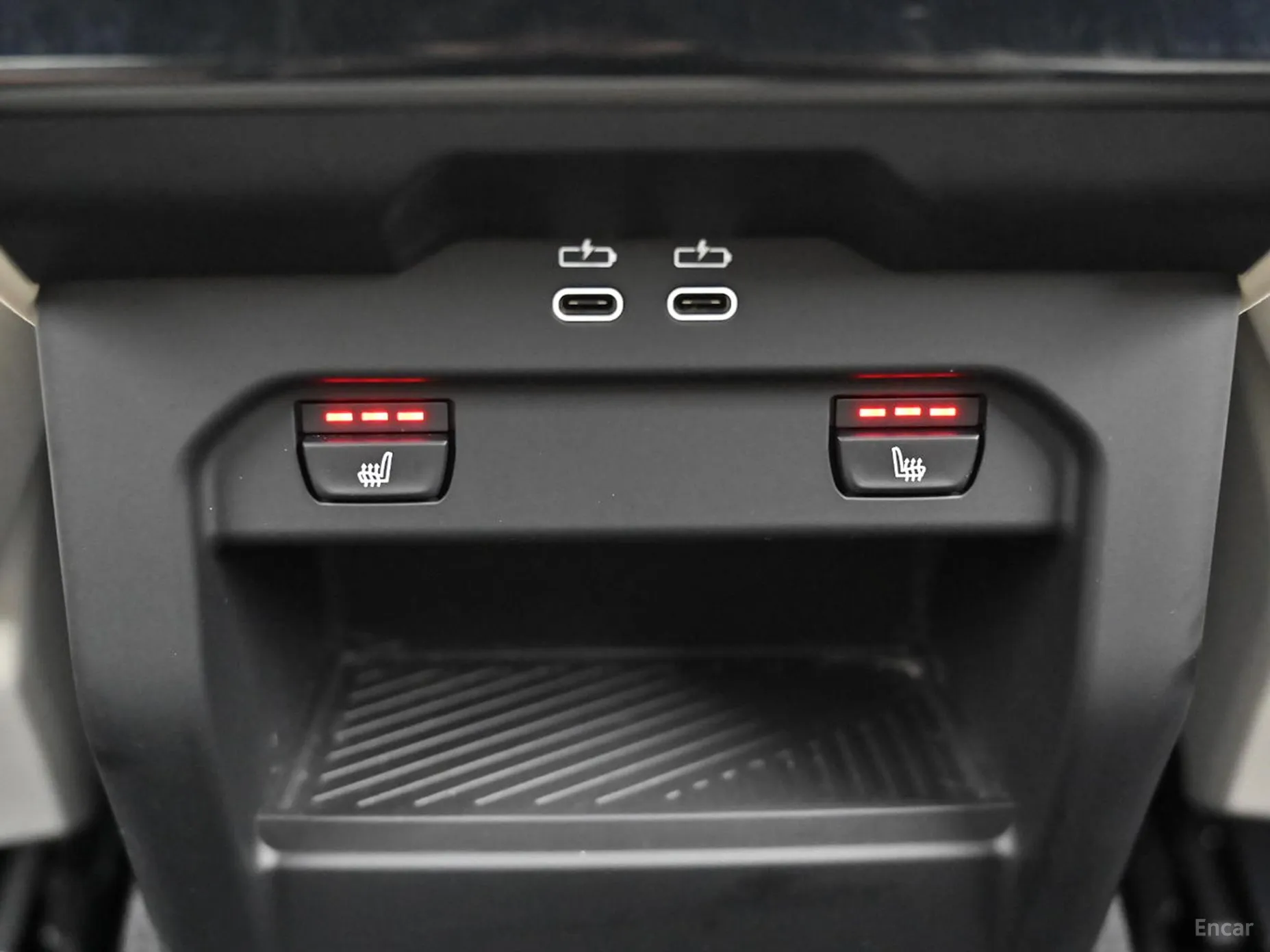 BMW 5 Series (G60) превью 16