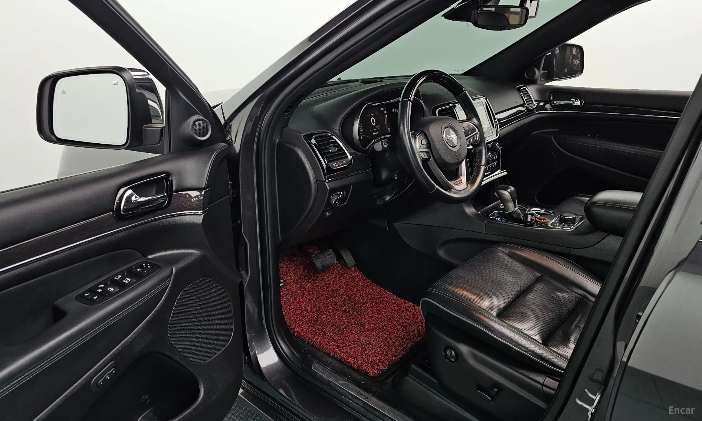 Jeep Grand Cherokee превью 10