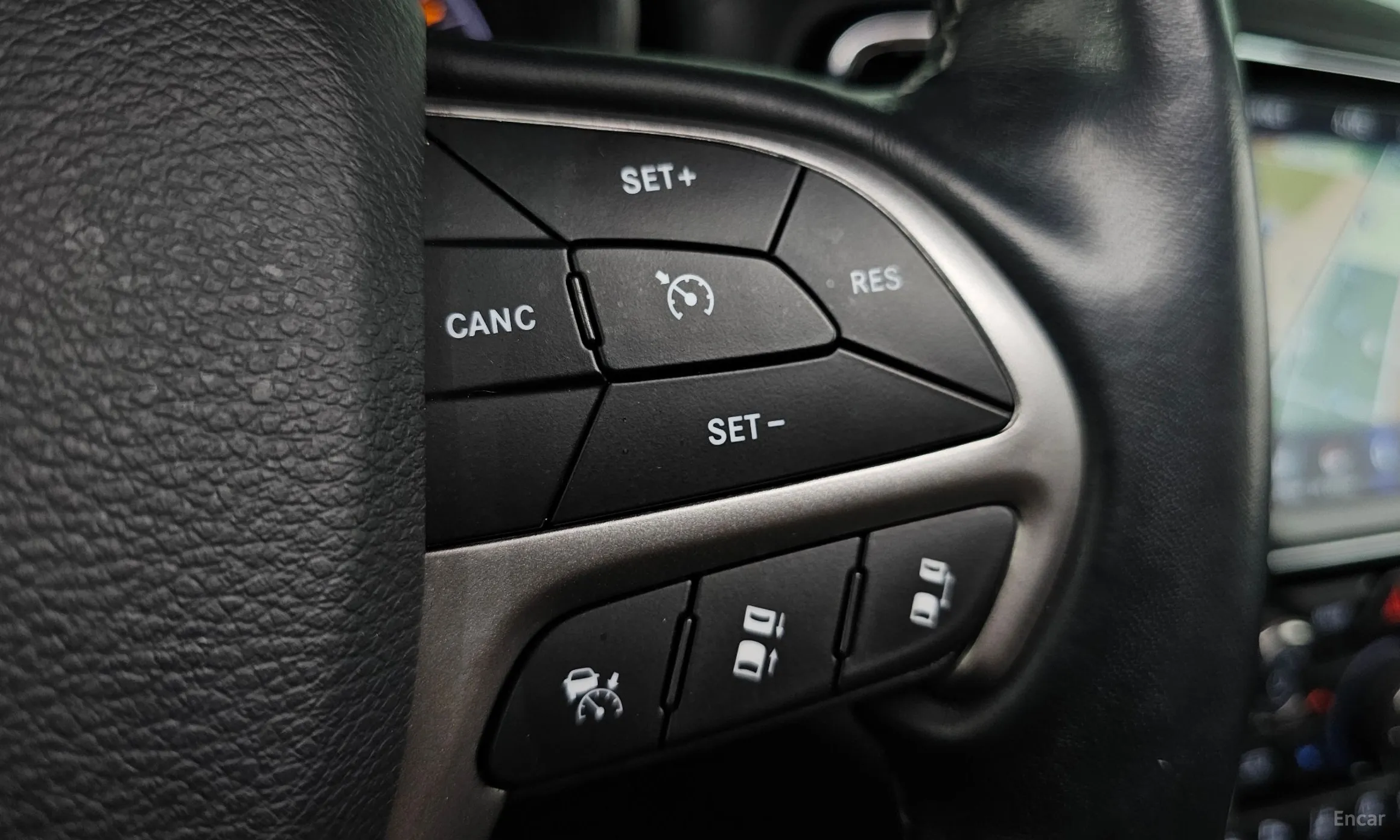 Jeep Grand Cherokee превью 16