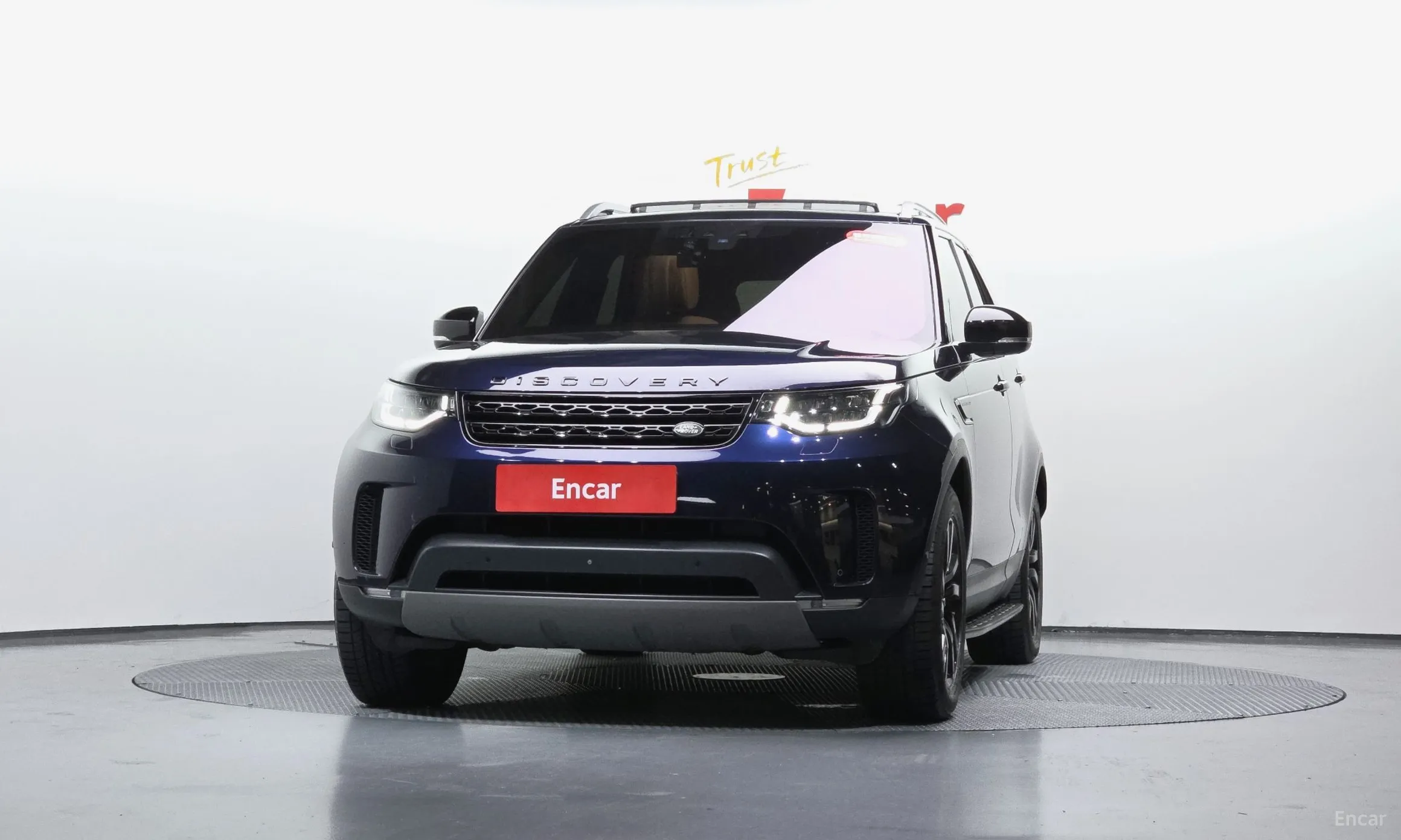 Land Rover Discovery 5 превью 3