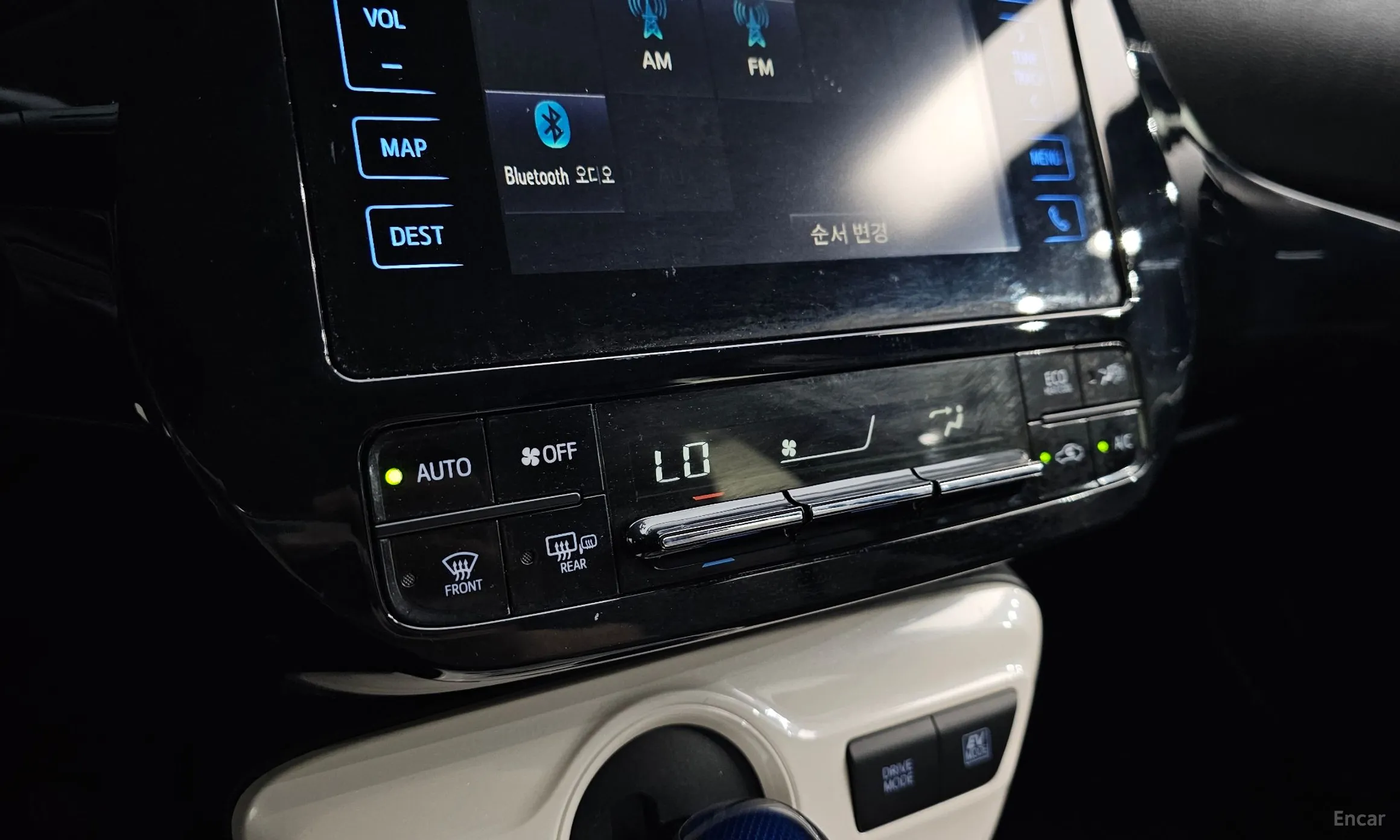 Toyota Prius 4th Generation превью 19