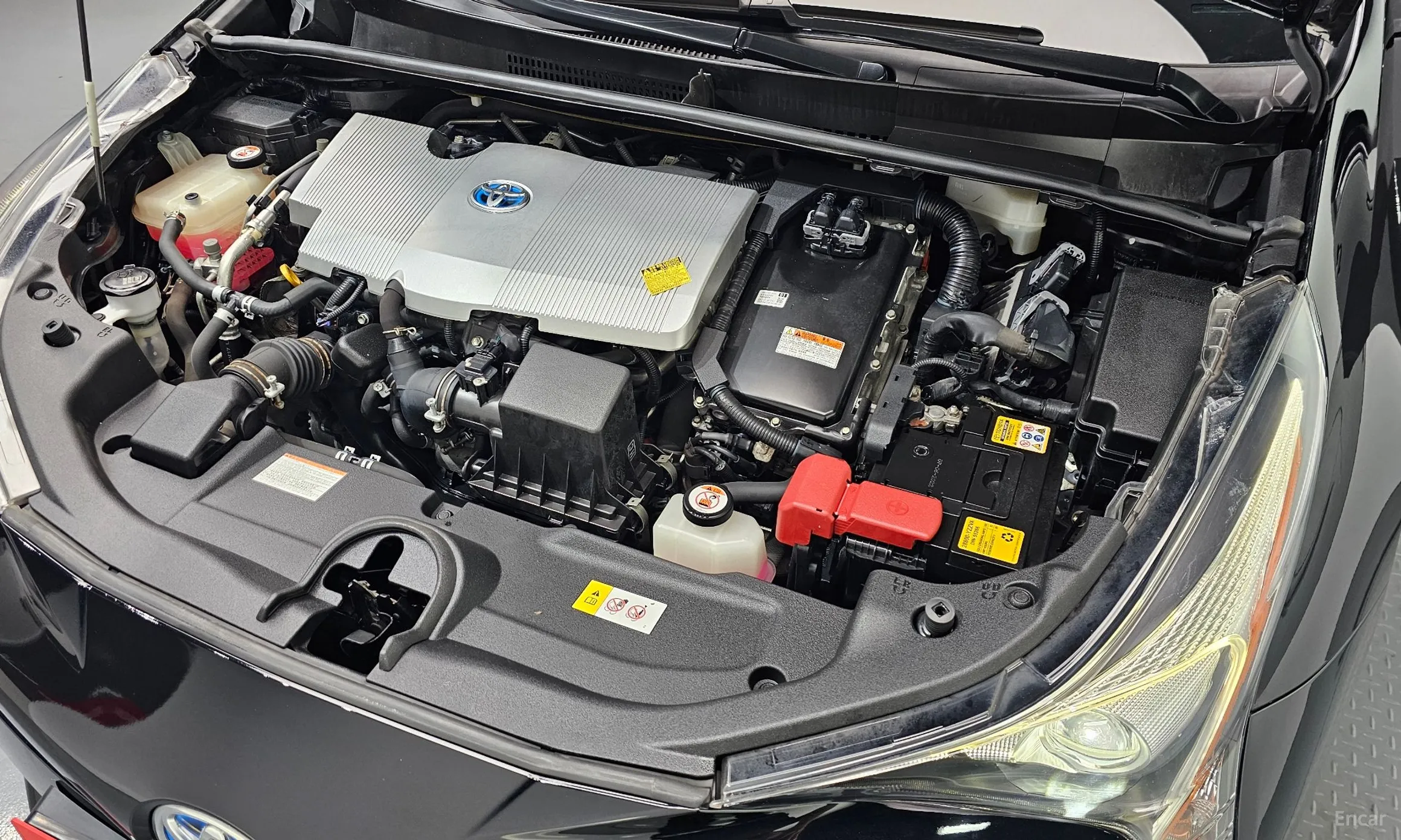 Toyota Prius 4th Generation превью 6