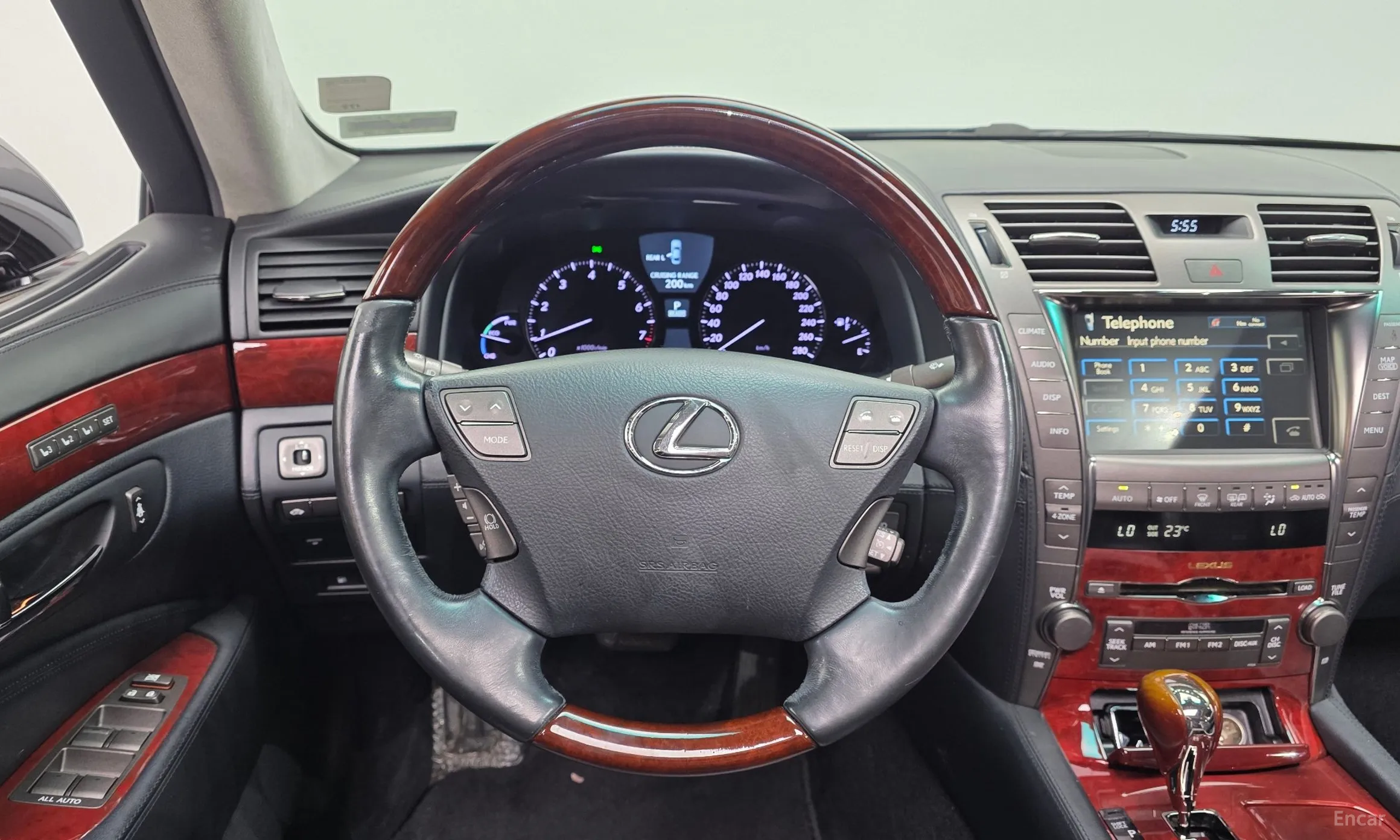 Lexus LS600hL превью 13
