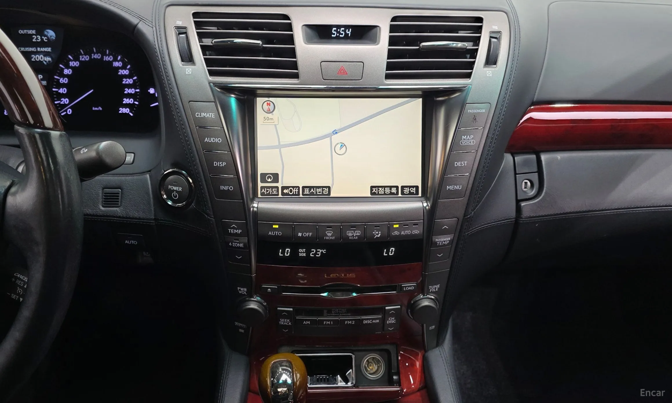 Lexus LS600hL превью 14