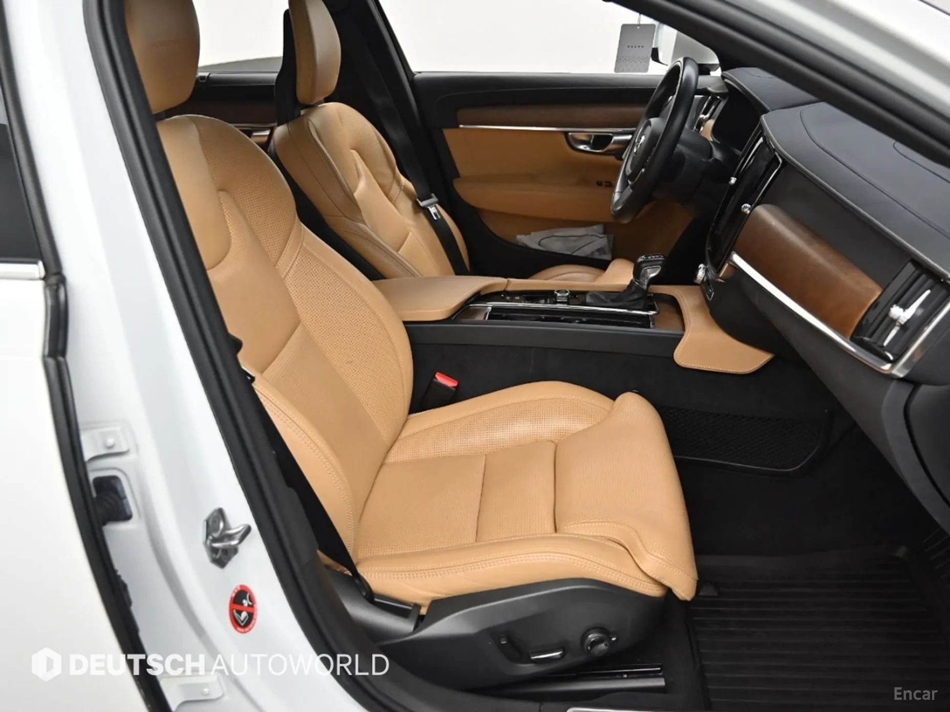 Volvo S90 превью 10