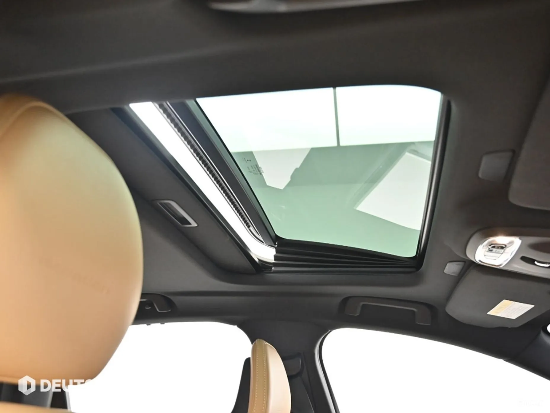 Volvo S90 превью 18