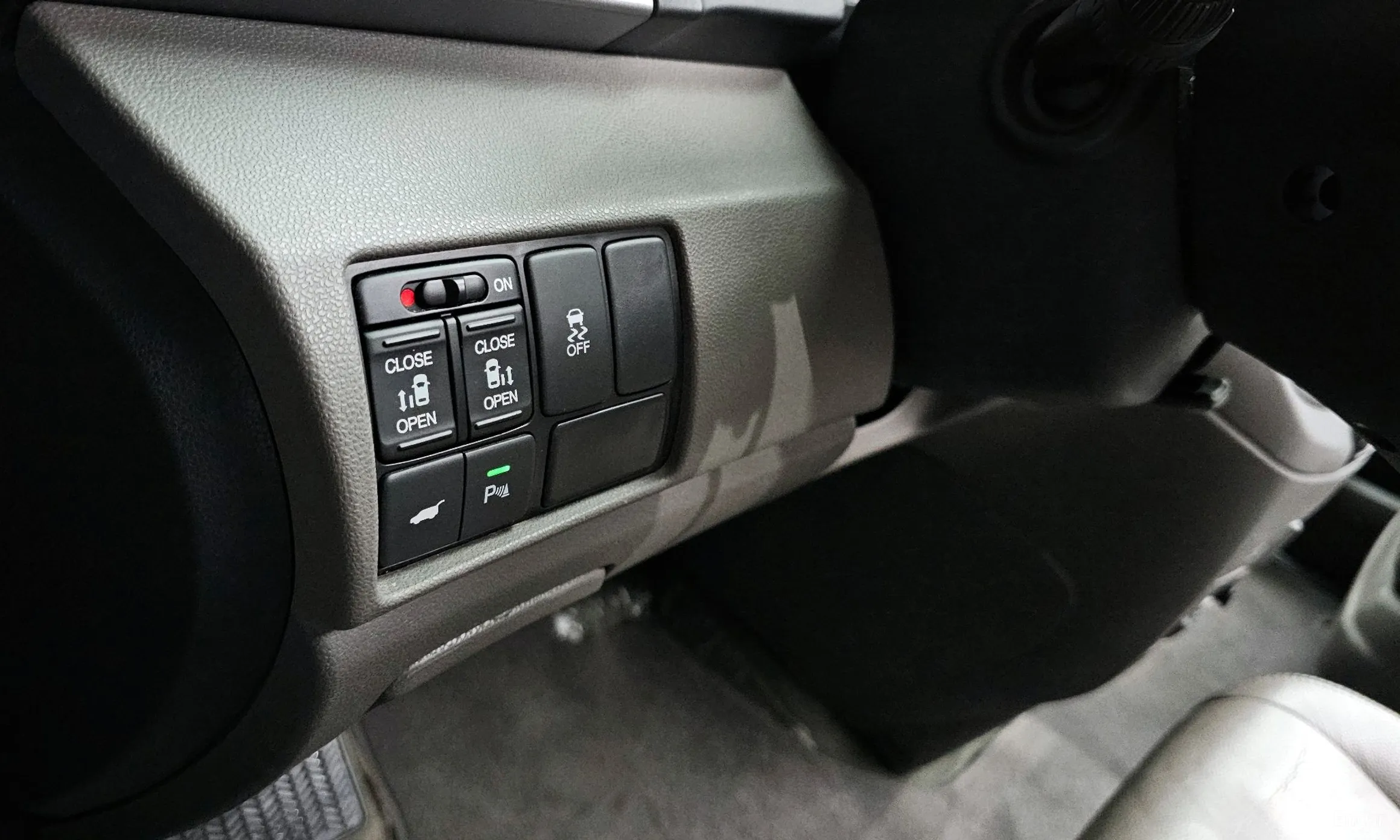 Honda Odyssey превью 14