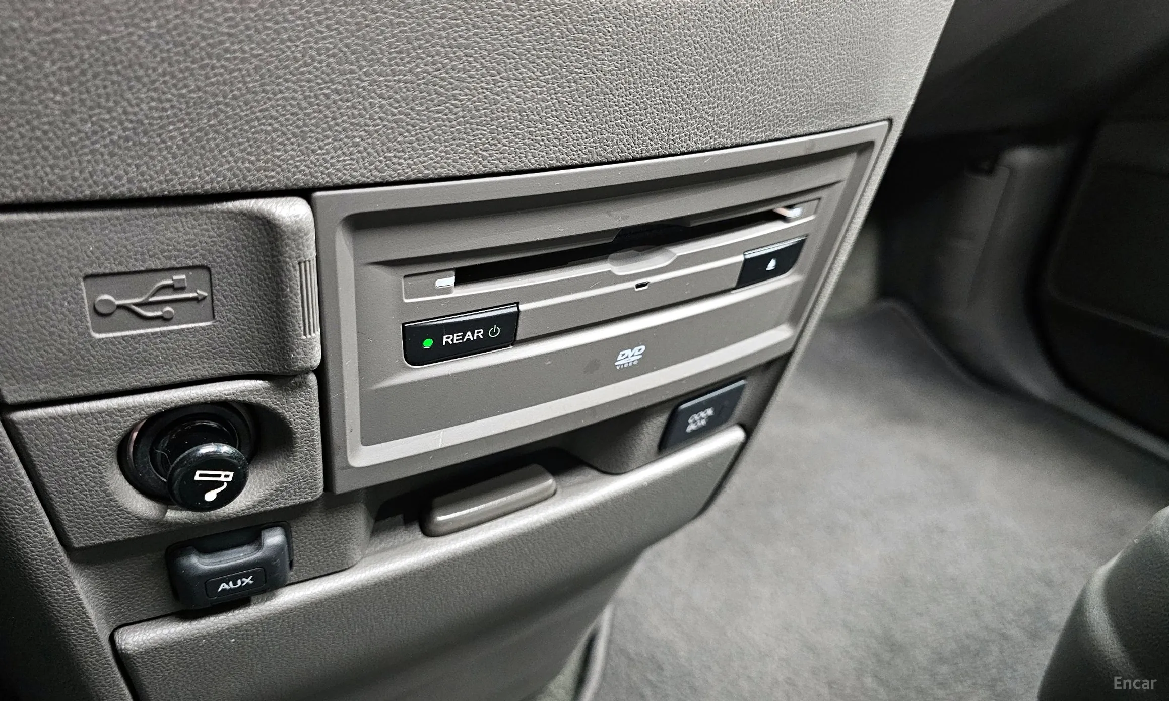Honda Odyssey превью 17