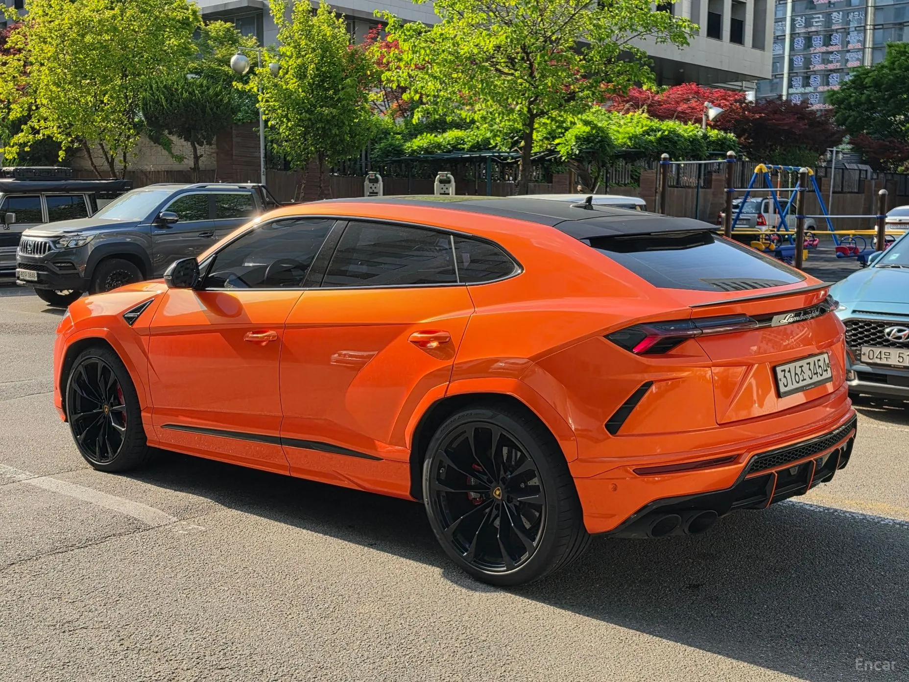 Lamborghini Urus превью 3