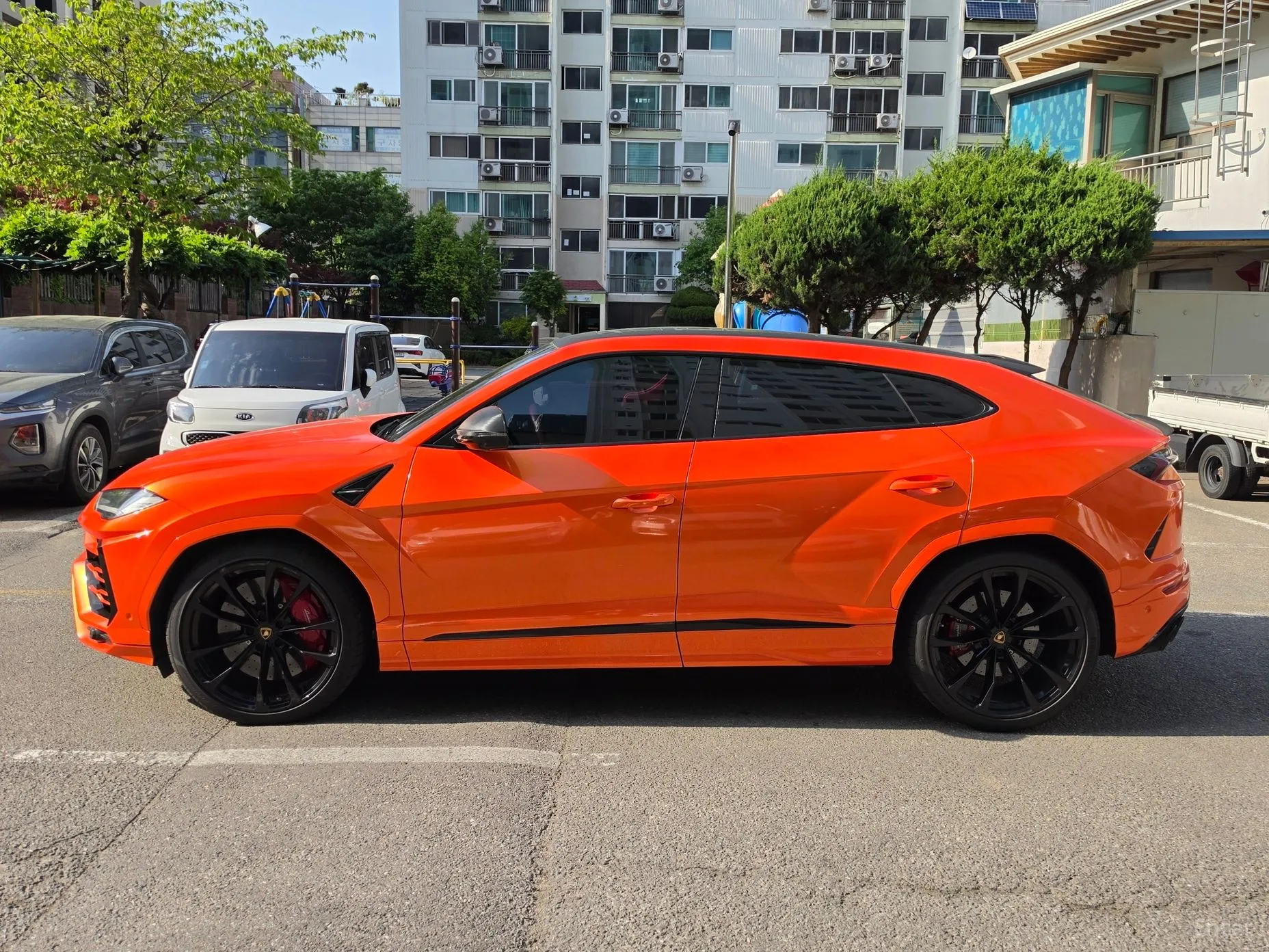 Lamborghini Urus превью 5