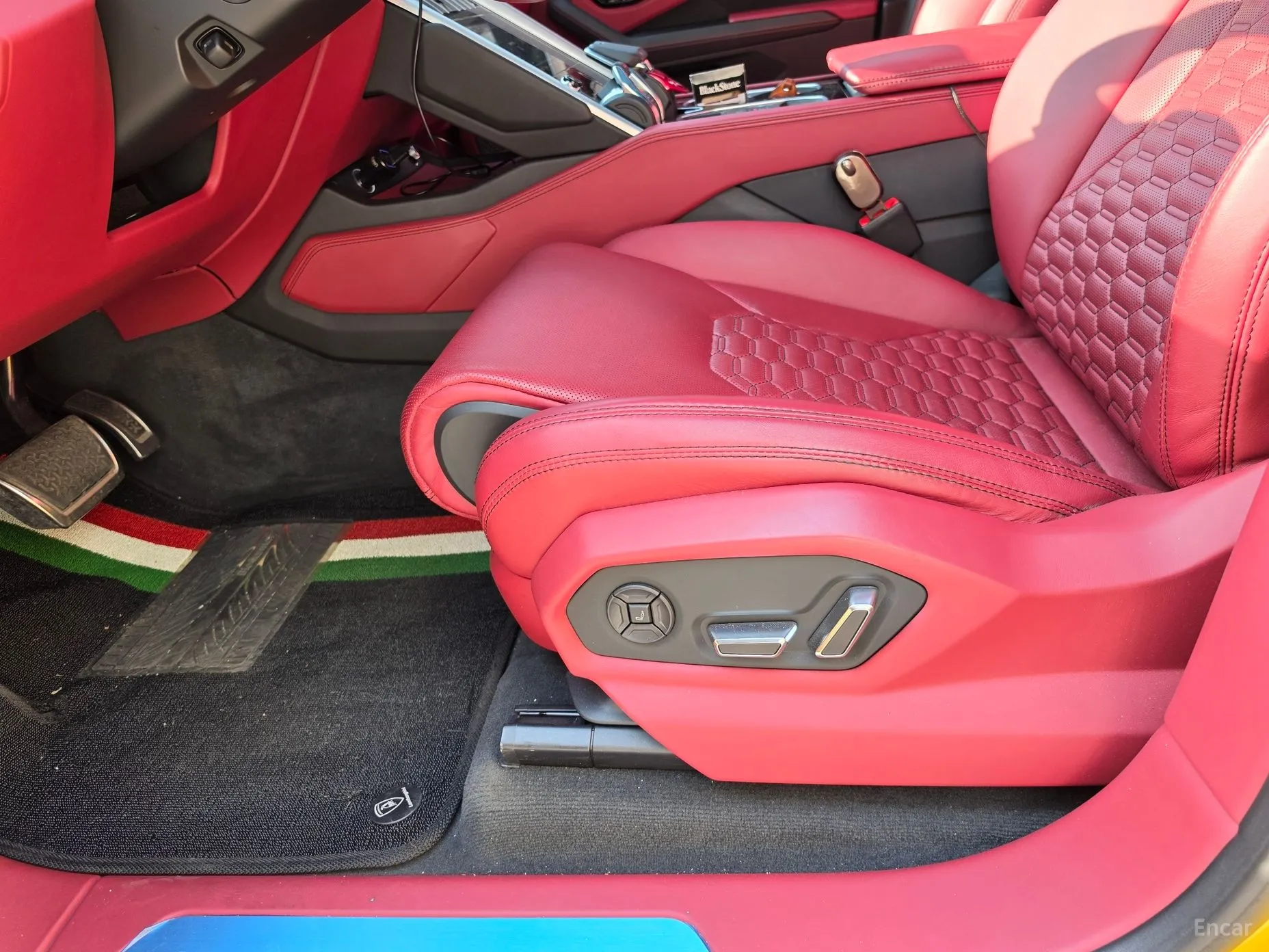 Lamborghini Urus превью 7