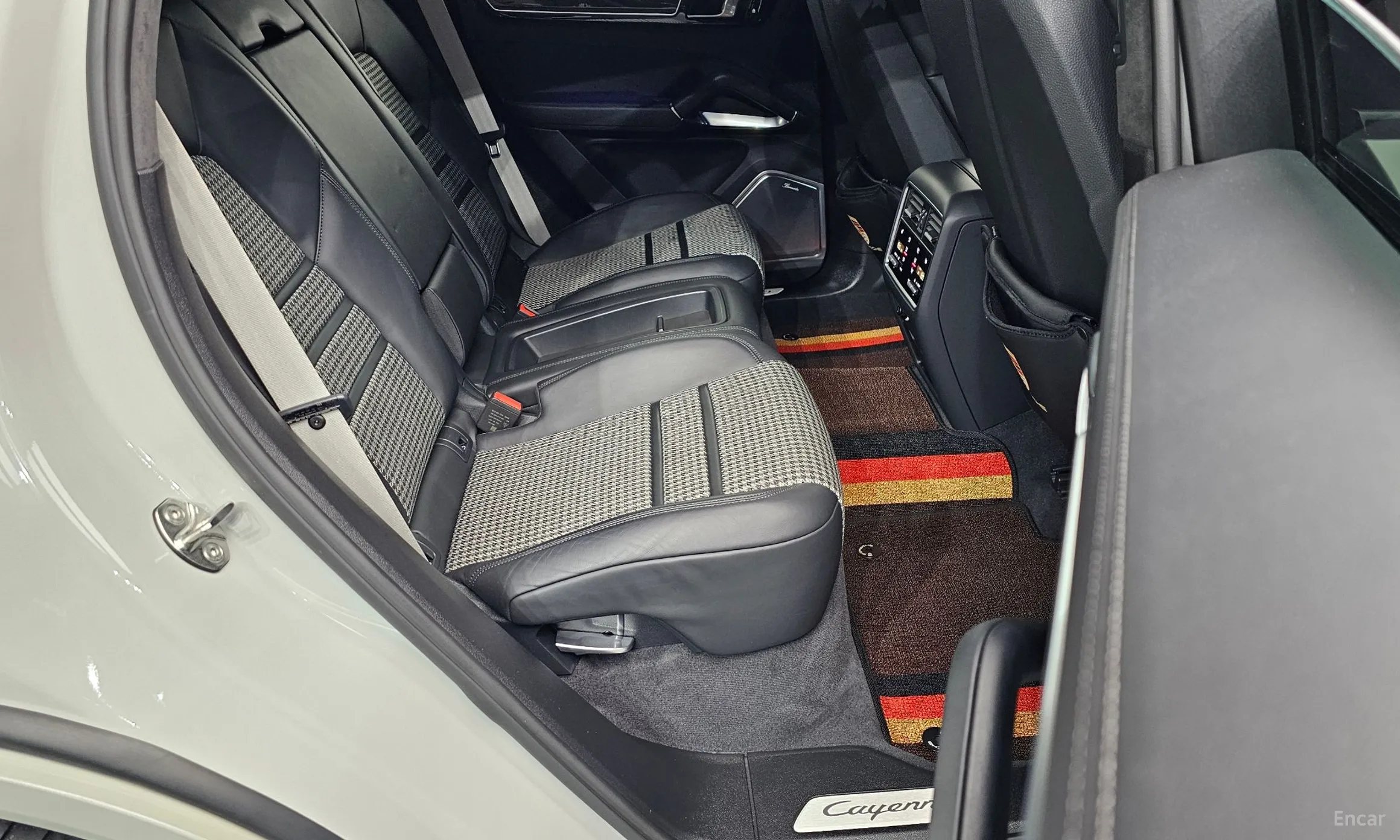 Porsche Cayenne (PO536) превью 12