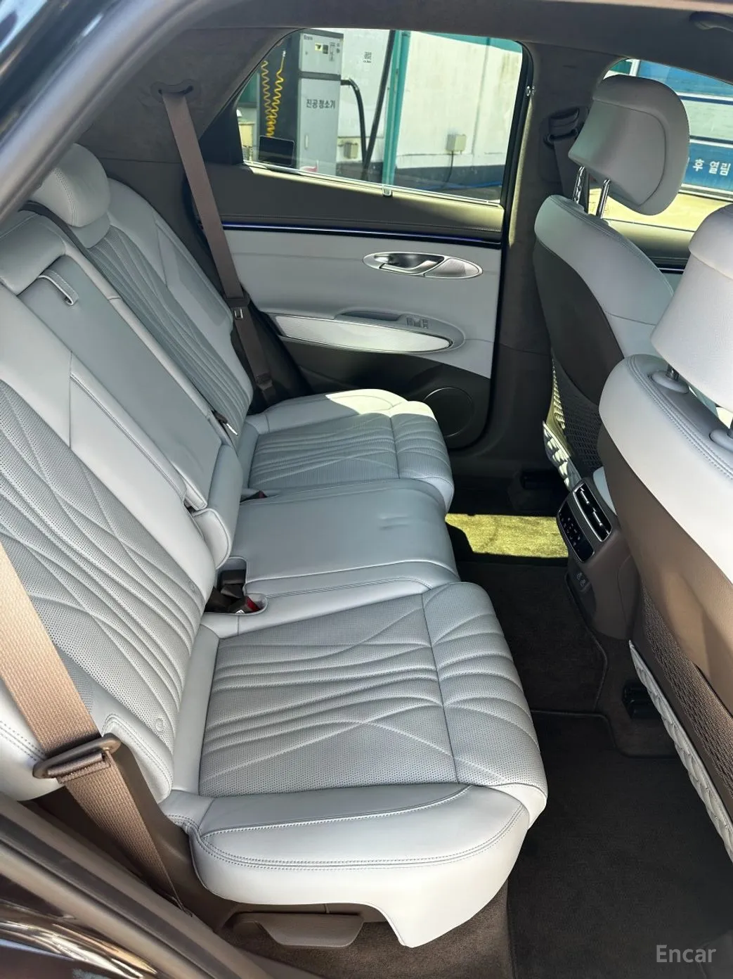 Genesis GV70 превью 12