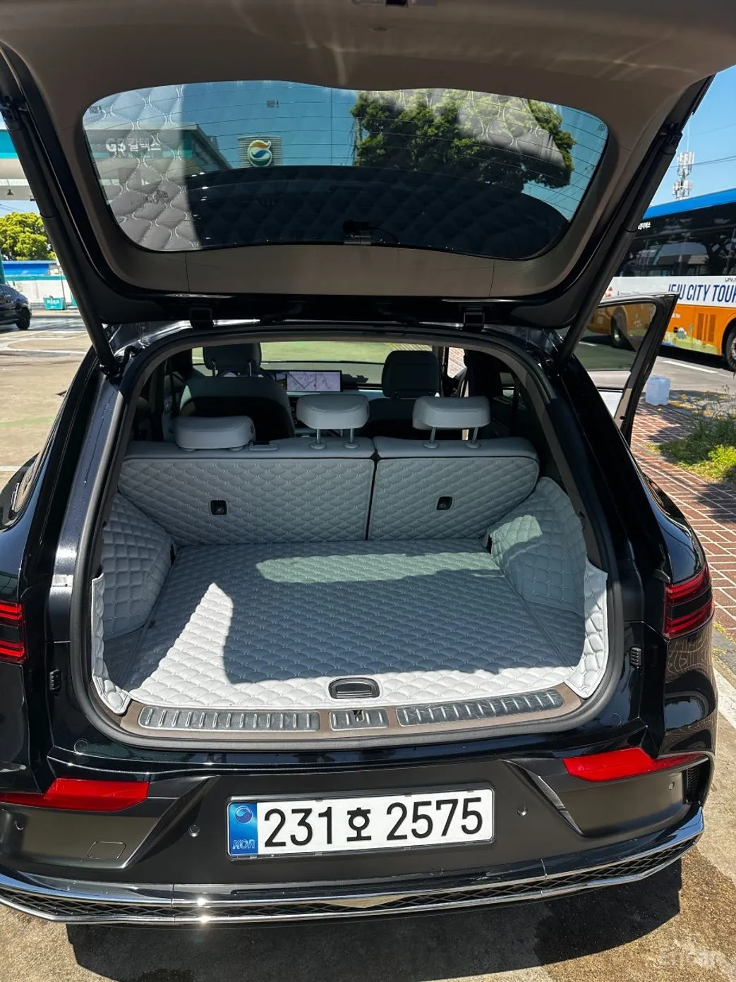 Genesis GV70 превью 13