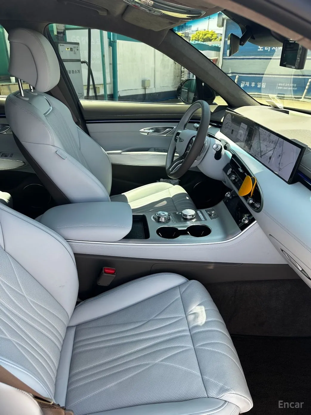 Genesis GV70 превью 9