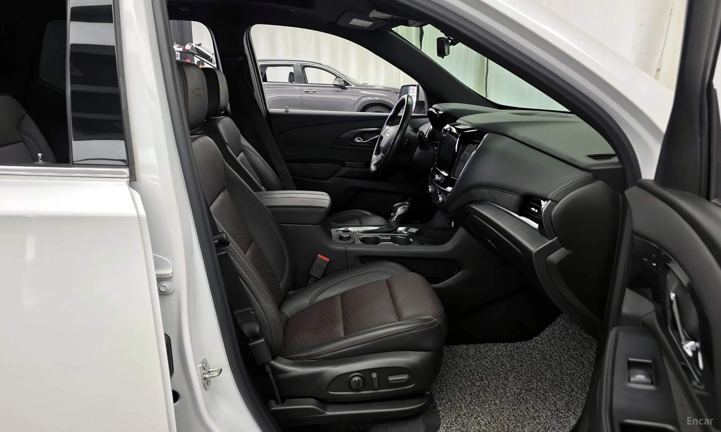Chevrolet (GM Daewoo) Traverse превью 11