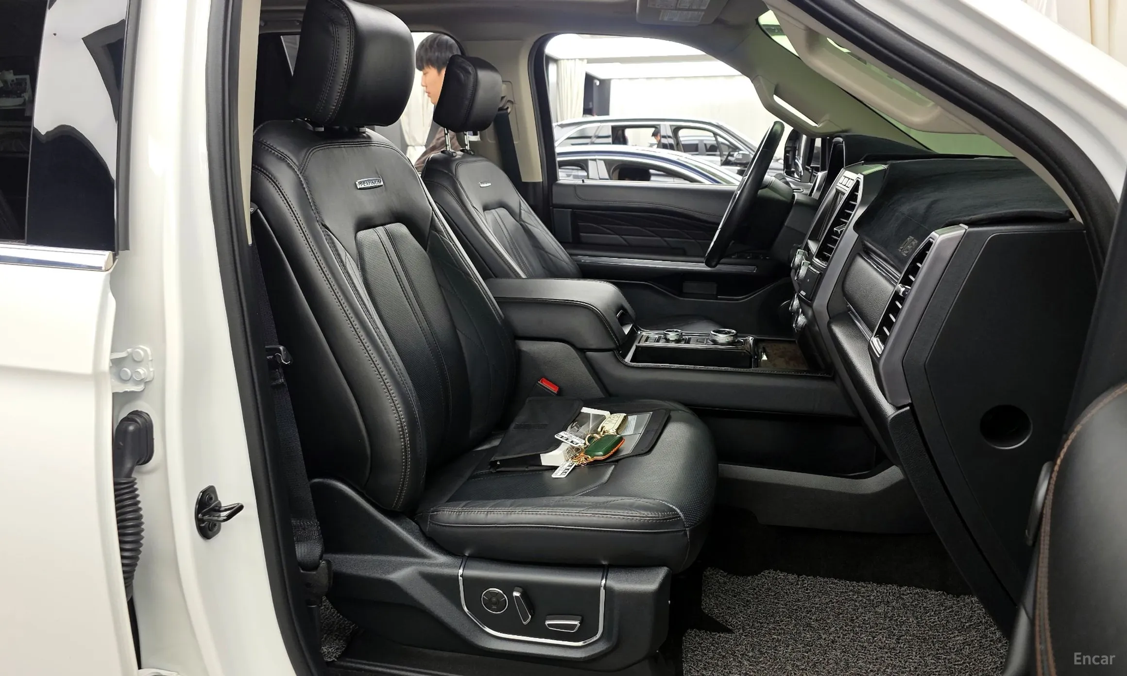 Ford Expedition превью 11