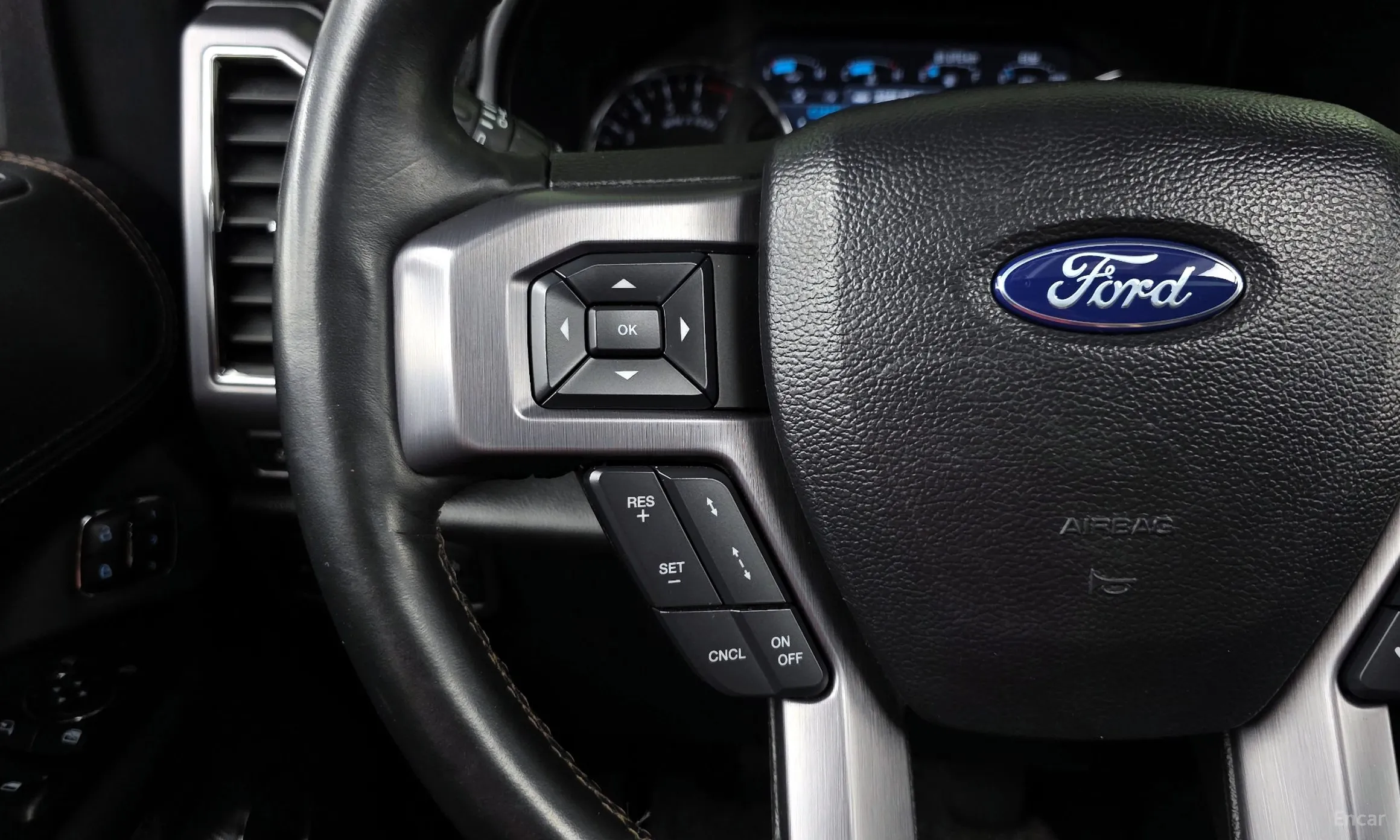 Ford Expedition превью 17