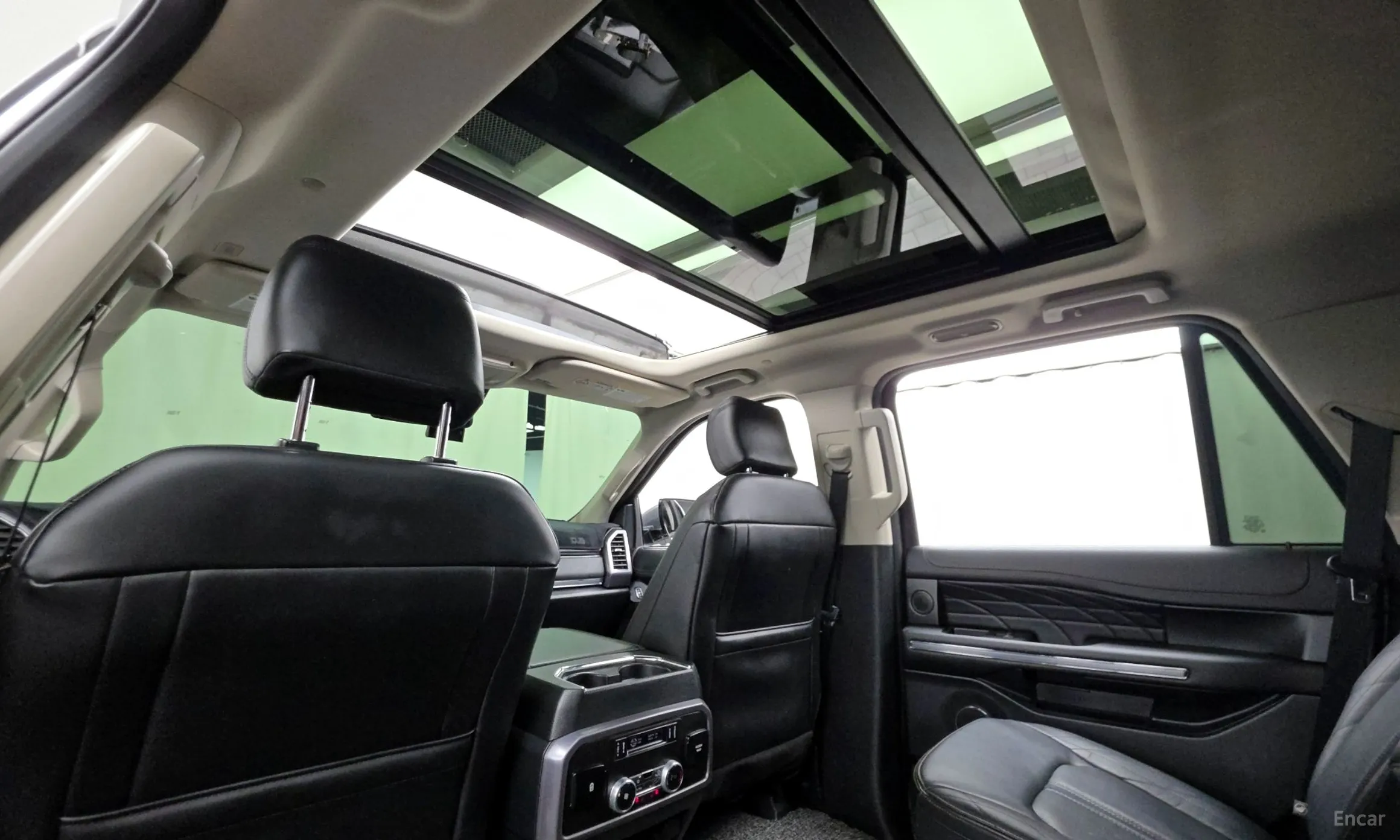 Ford Expedition превью 18