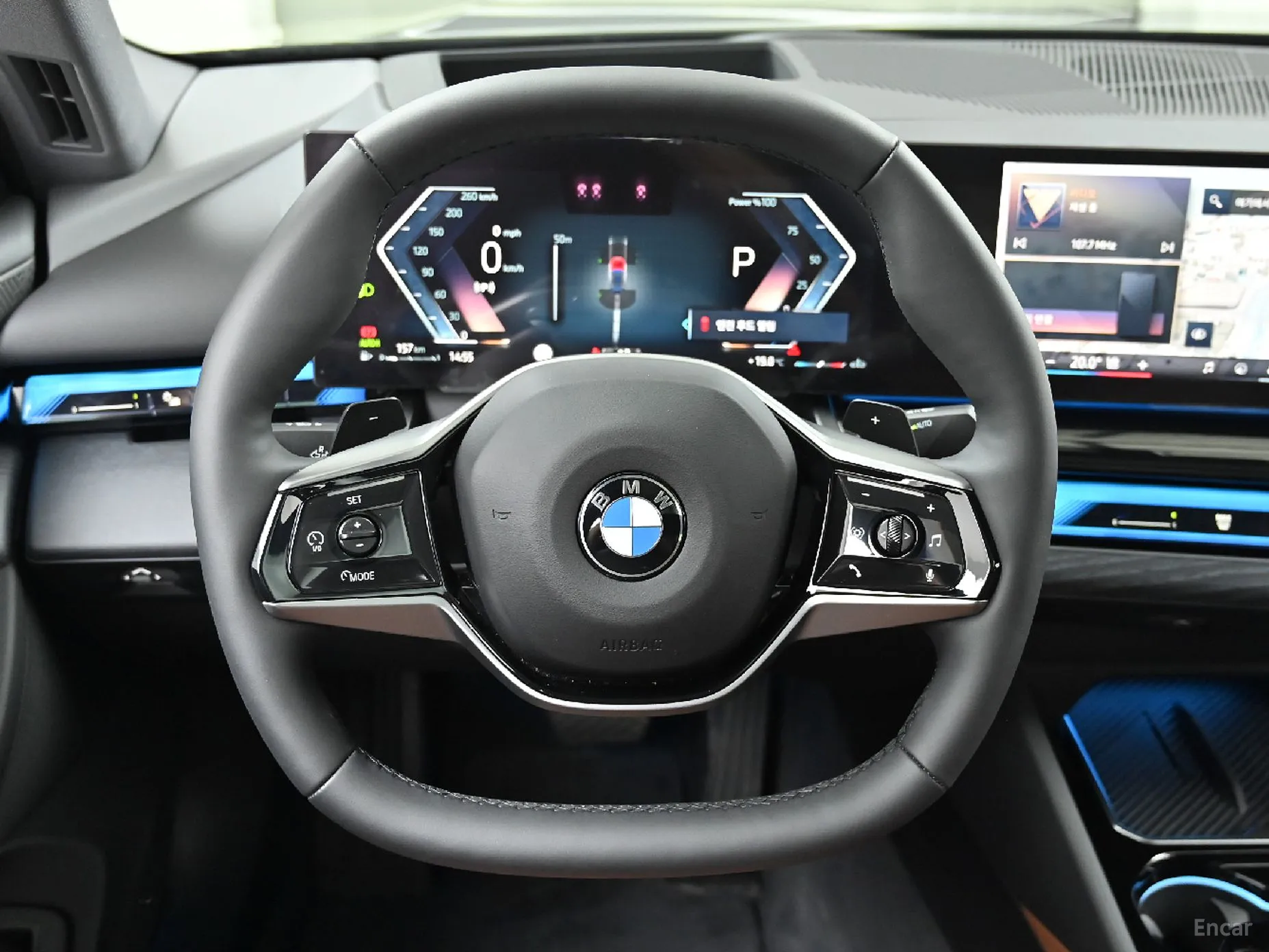 BMW 5 Series (G60) превью 13