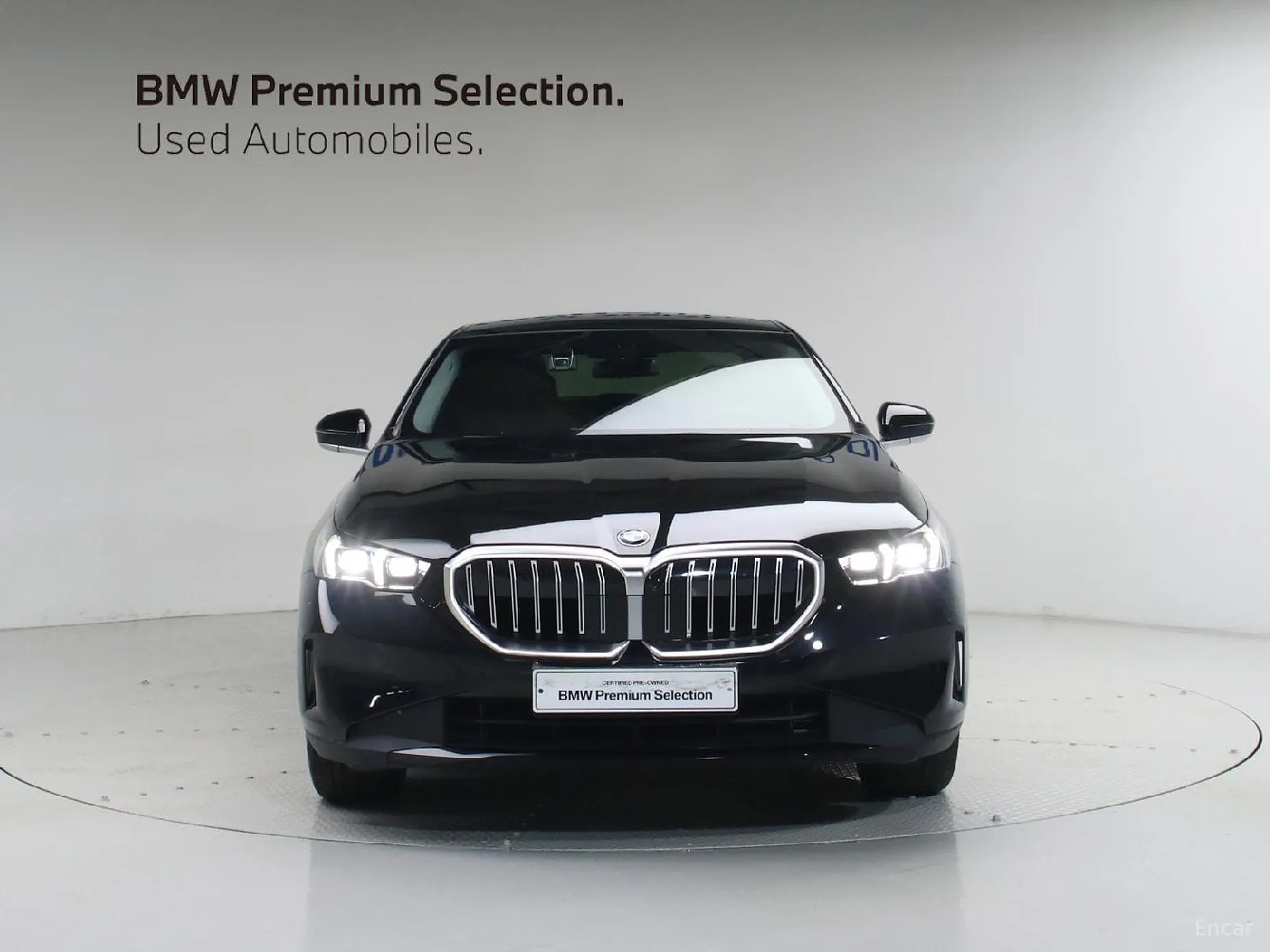 BMW 5 Series (G60) превью 2