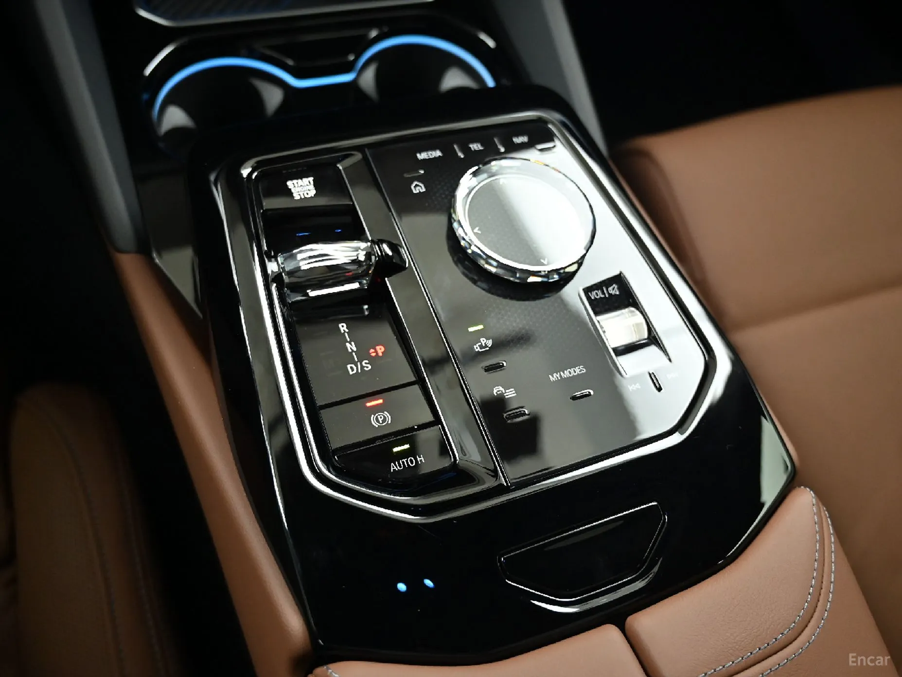 BMW 5 Series (G60) превью 20