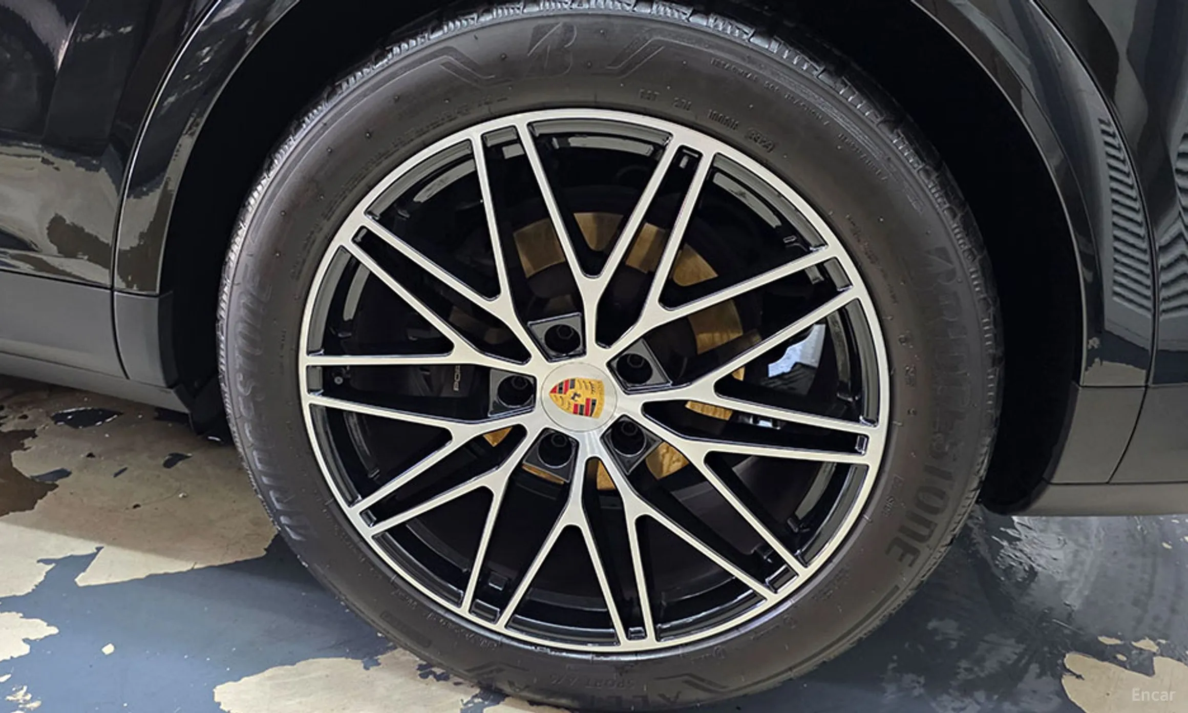 Porsche Cayenne (PO536) превью 16