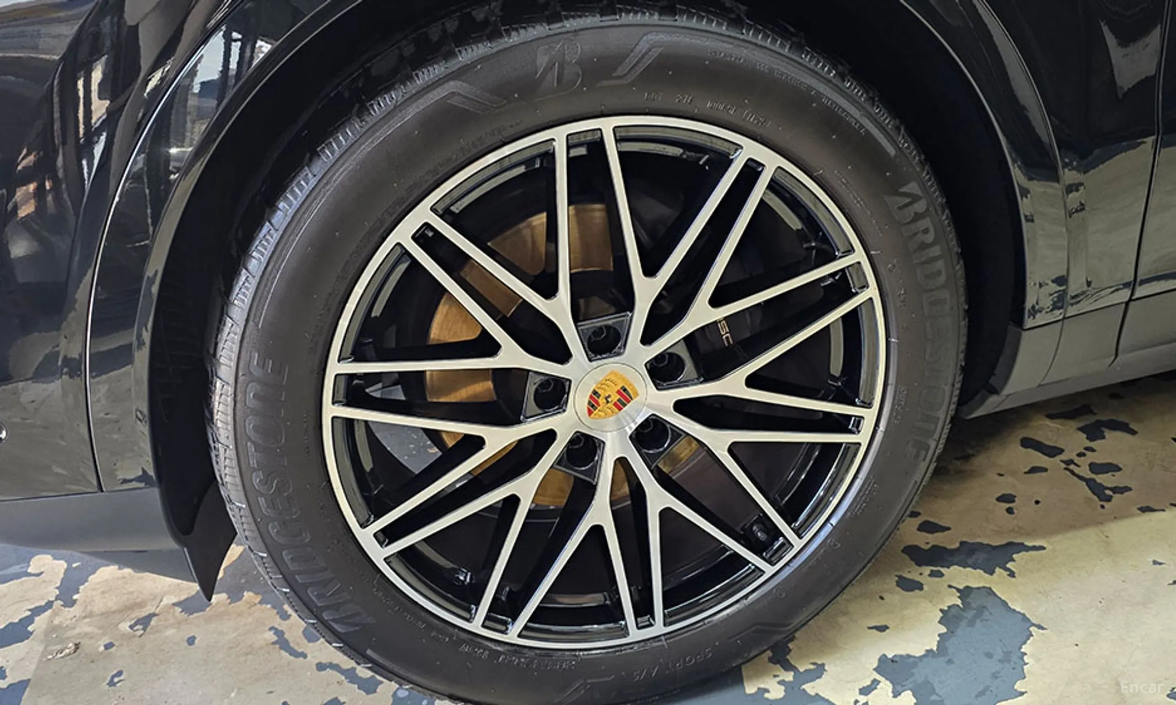 Porsche Cayenne (PO536) превью 17