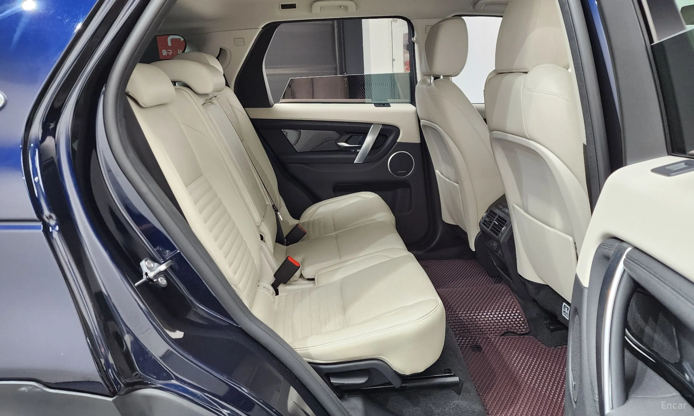 Land Rover Discovery Sports превью 11