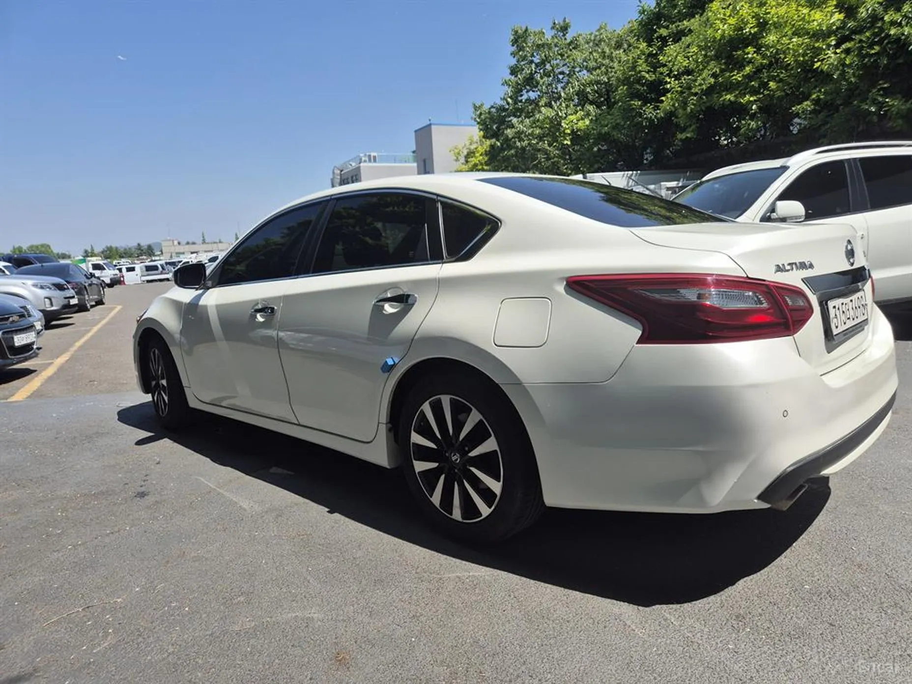 Nissan Altima превью 5