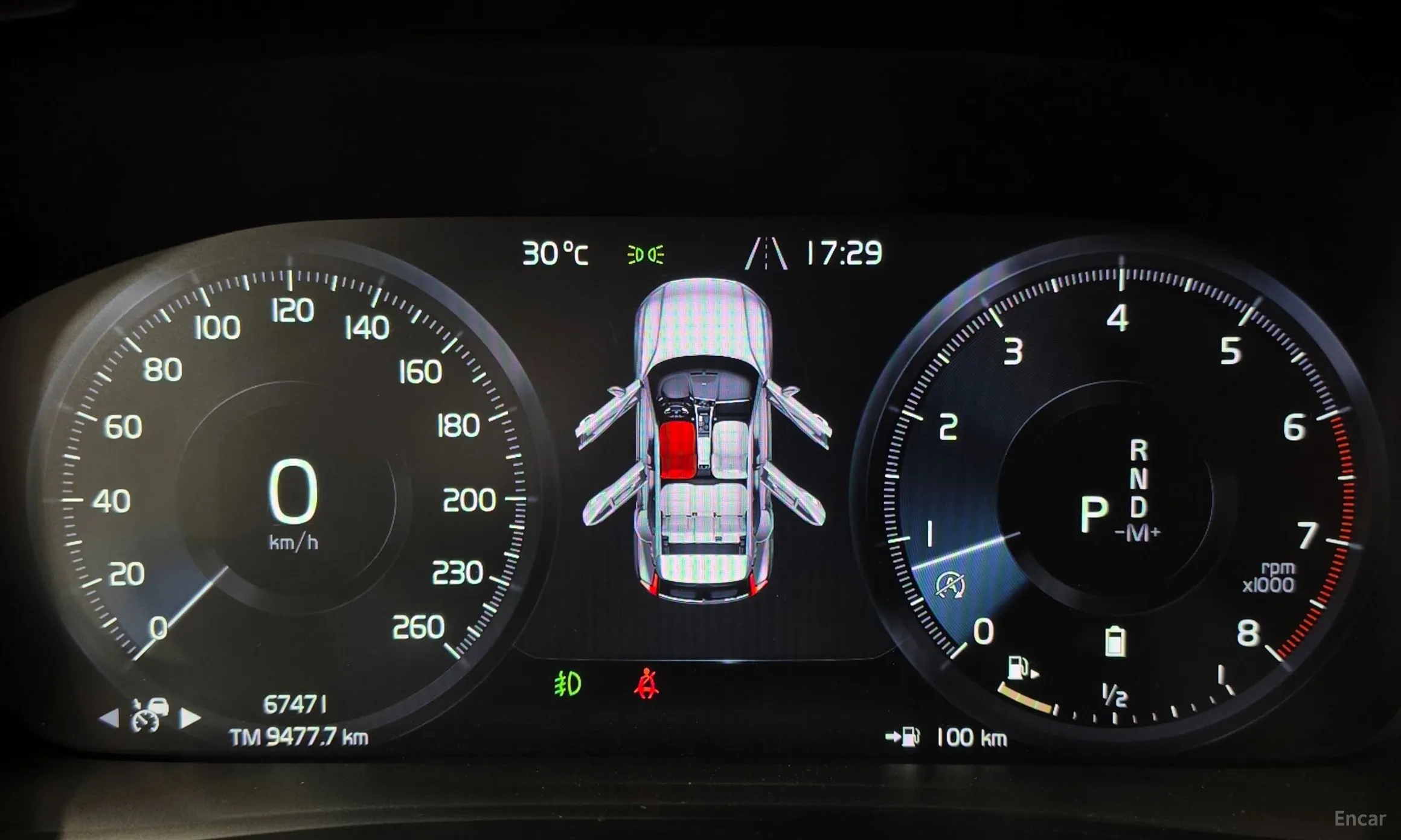 Volvo XC40 превью 15