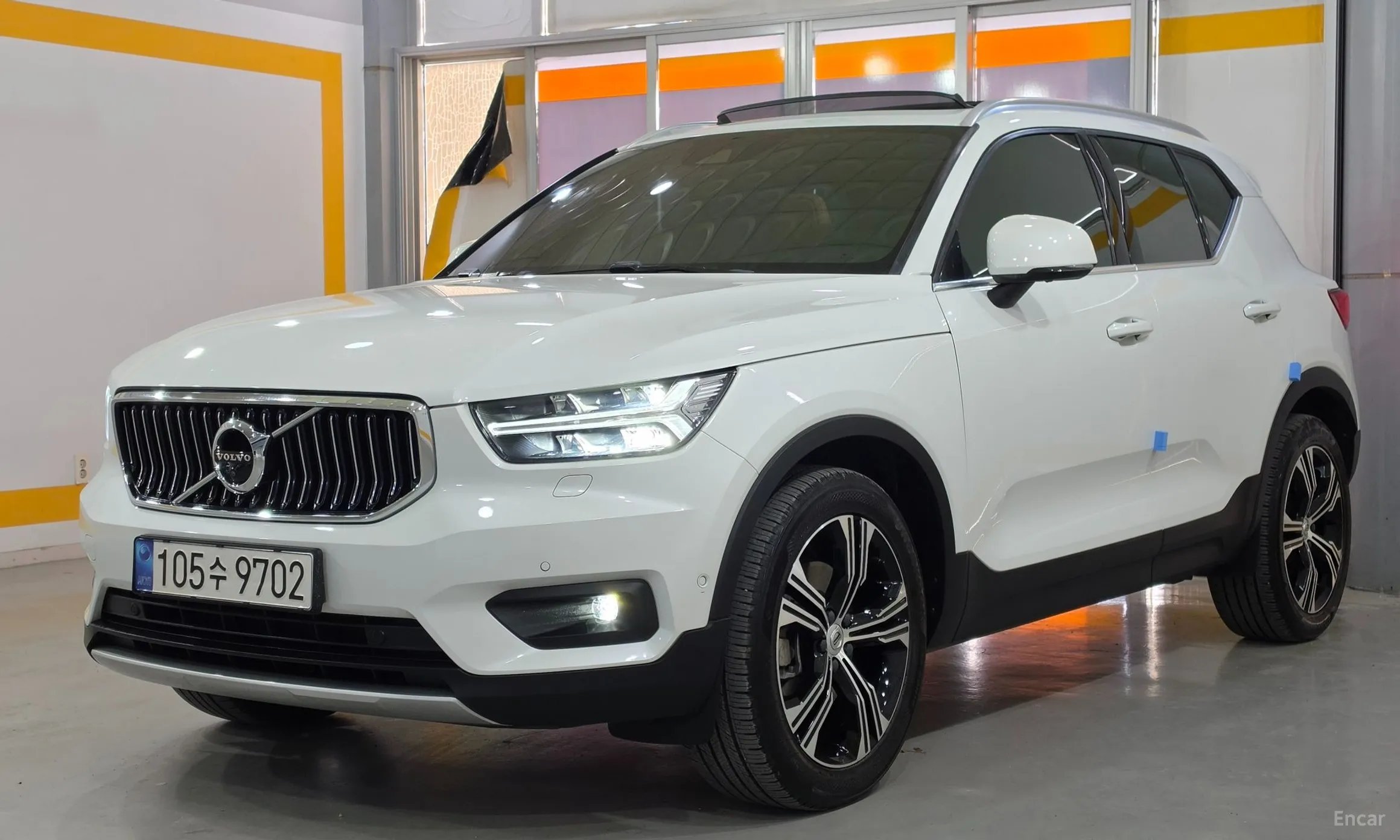 Volvo XC40 превью 3