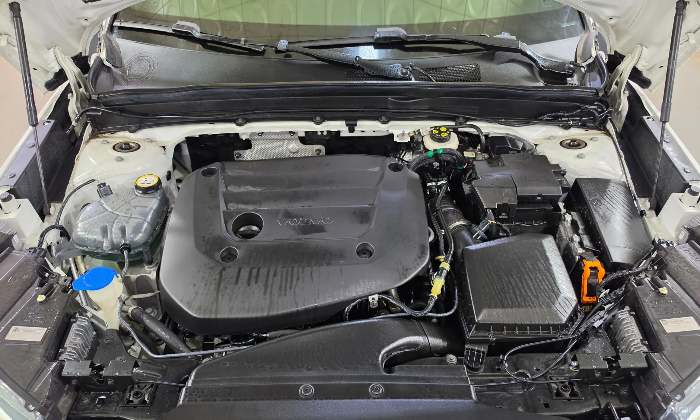 Volvo XC40 превью 7