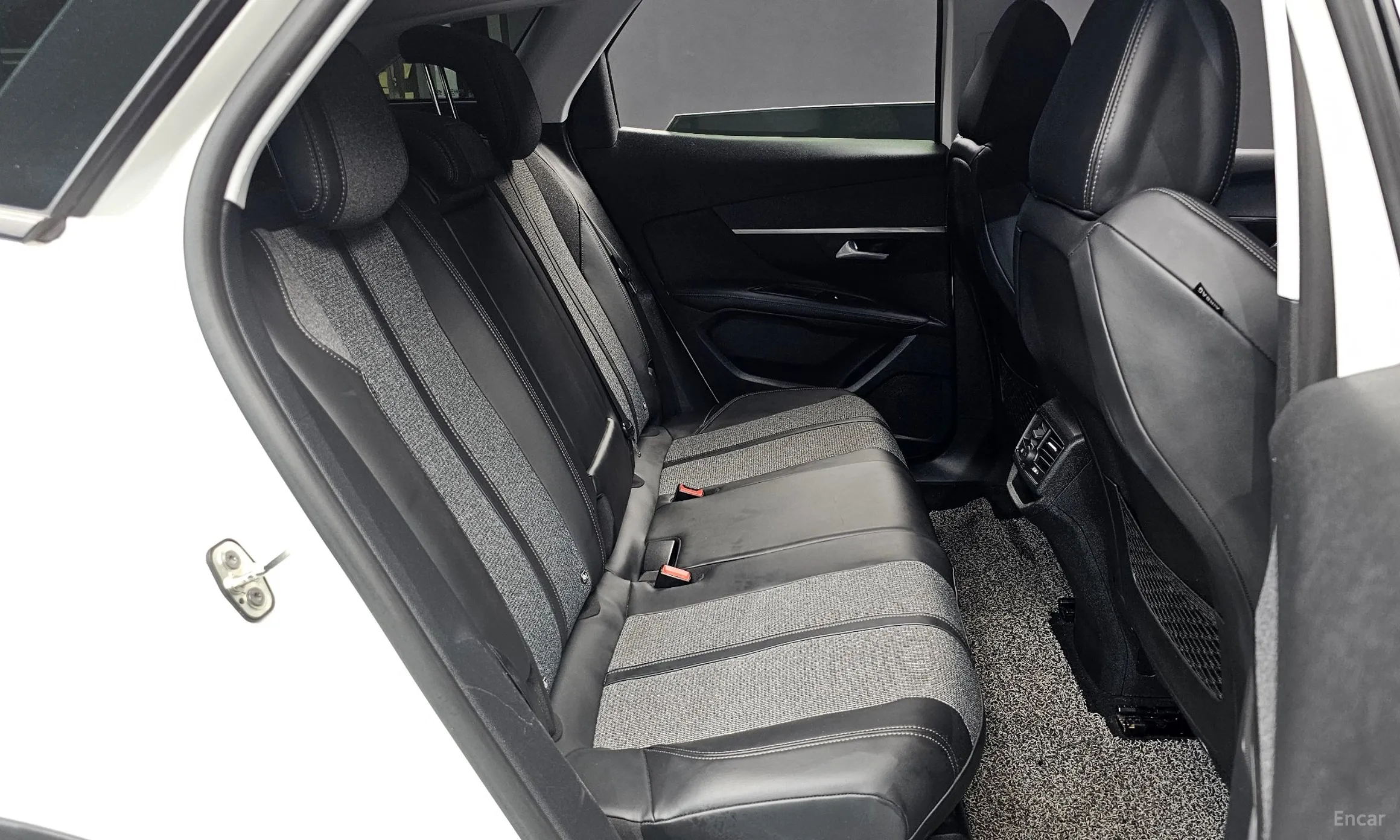 Peugeot 3008 2nd generation превью 11