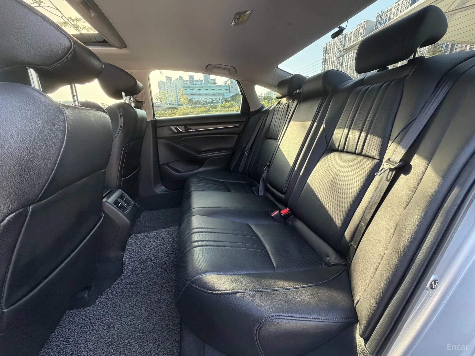 Honda Accord 10th Generation превью 11