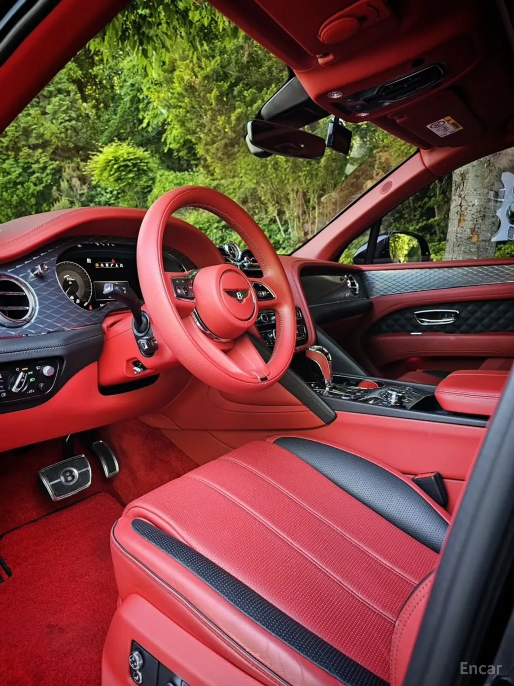 Bentley Bentayga превью 10