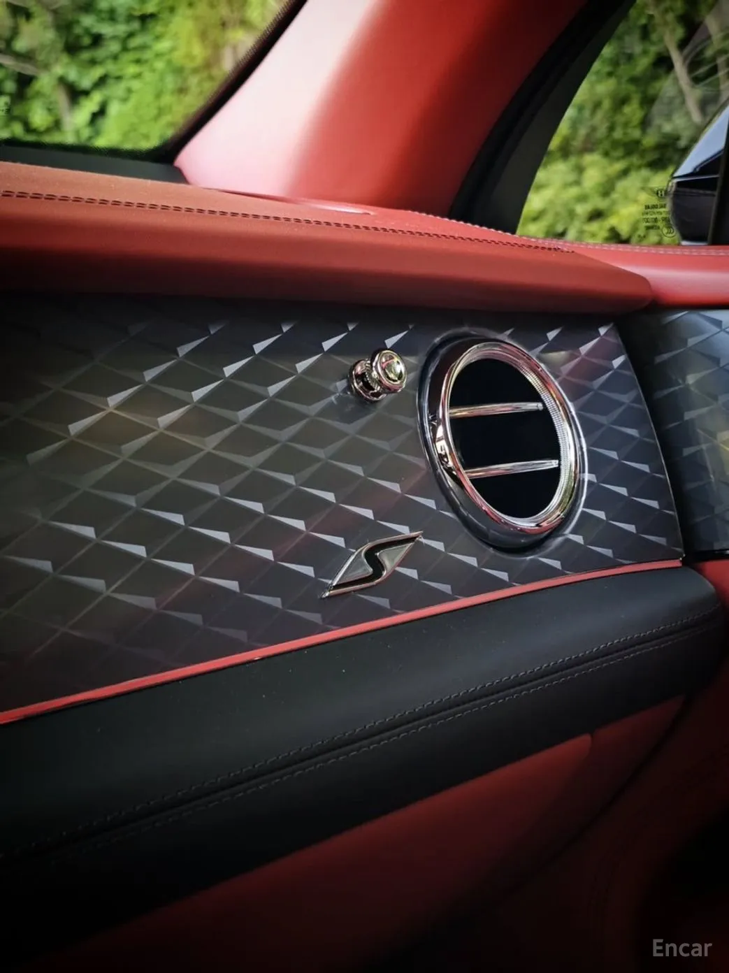 Bentley Bentayga превью 15