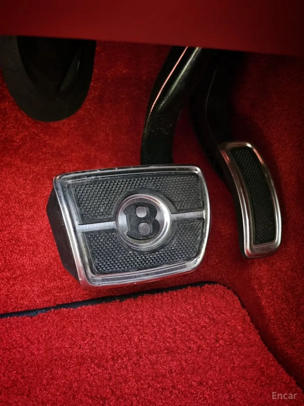 Bentley Bentayga превью 17