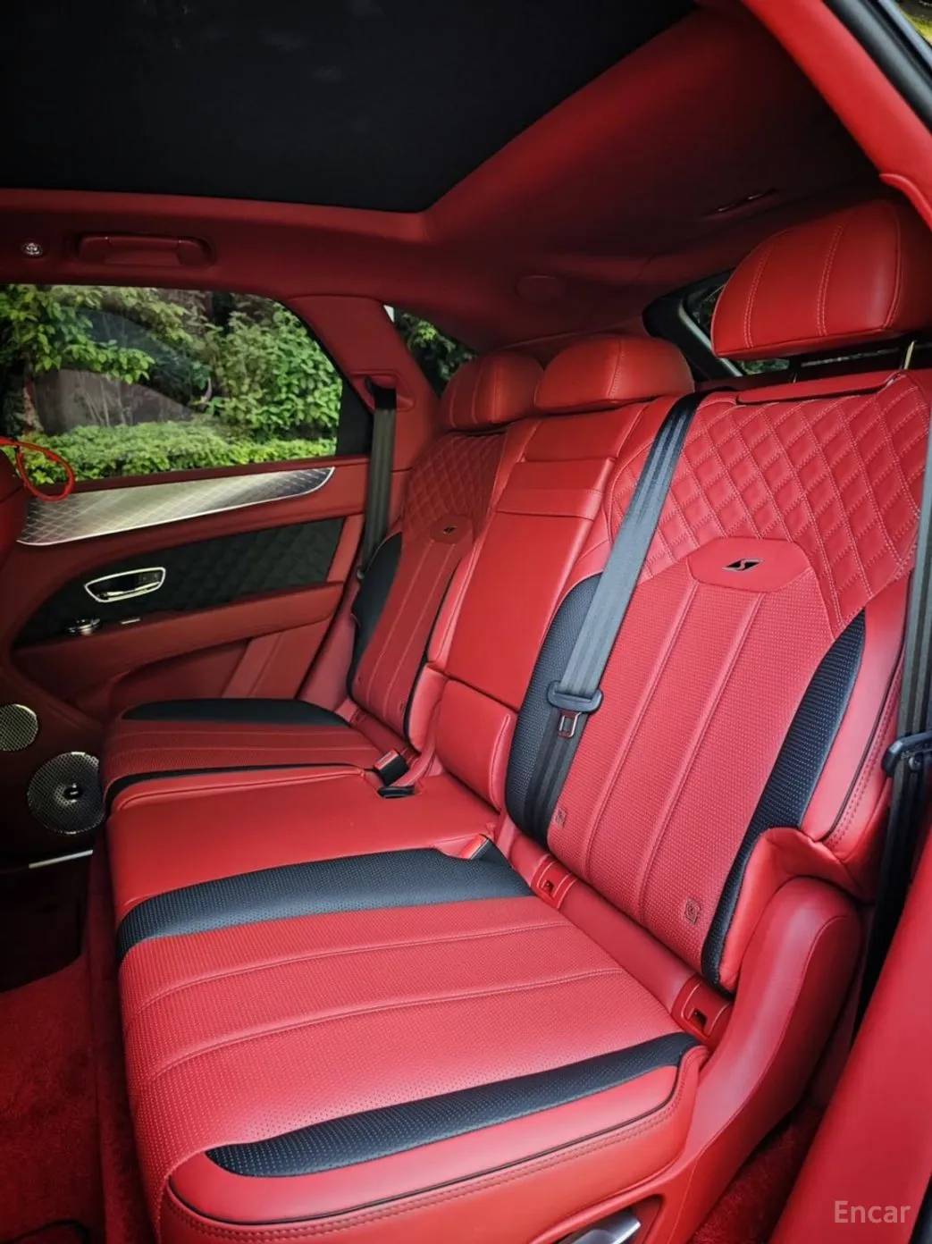 Bentley Bentayga превью 19