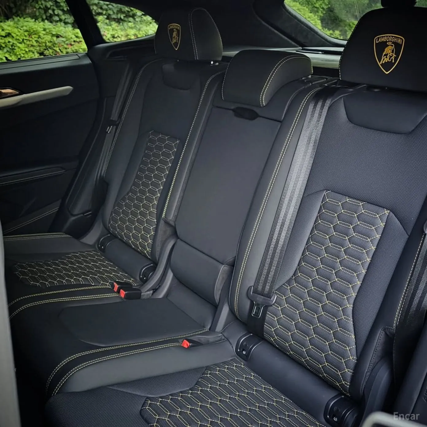 Lamborghini Urus превью 19