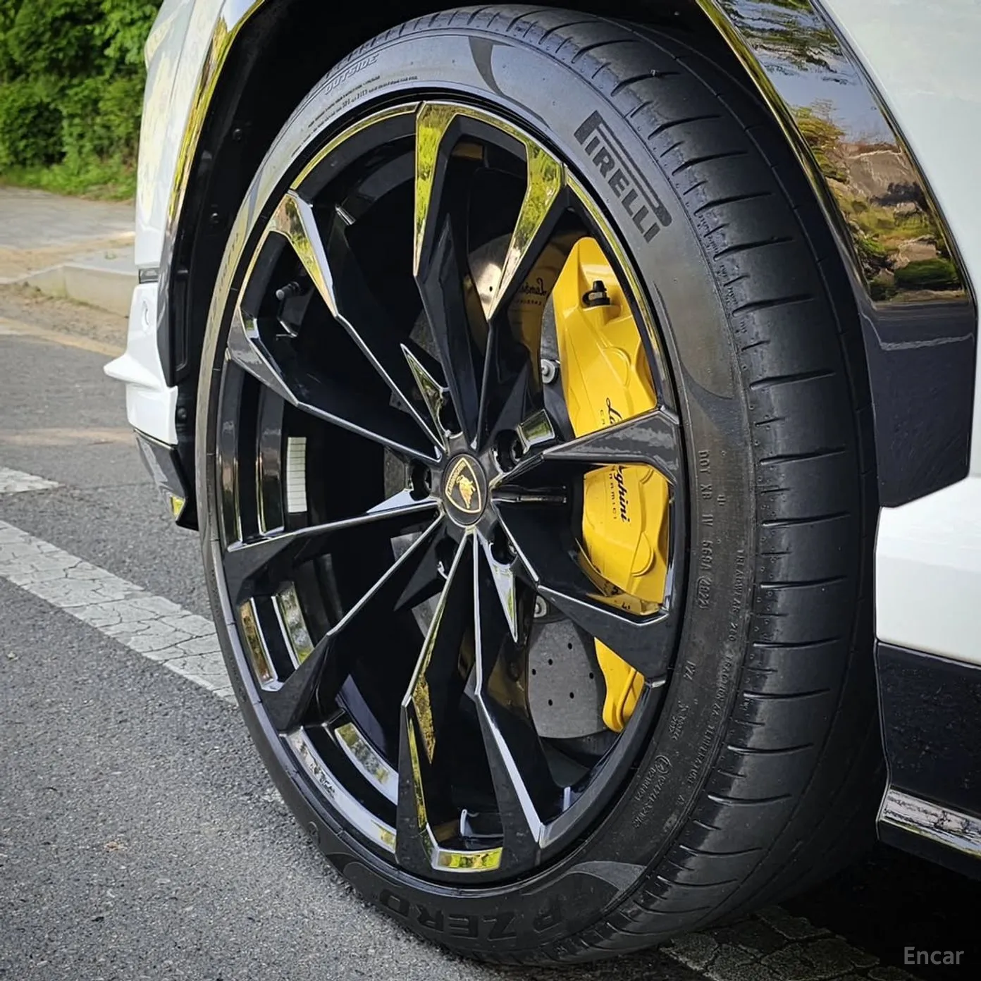 Lamborghini Urus превью 6