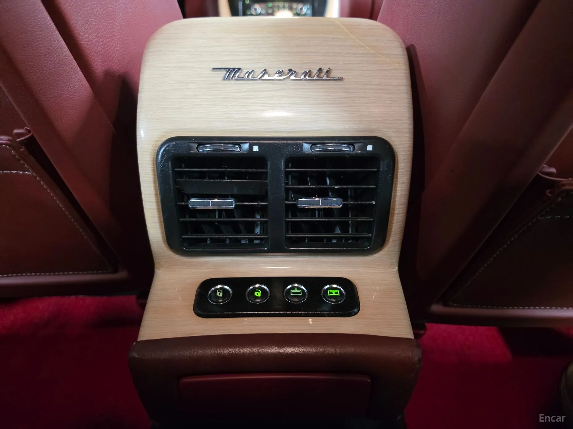 Maserati Quattroporte превью 19