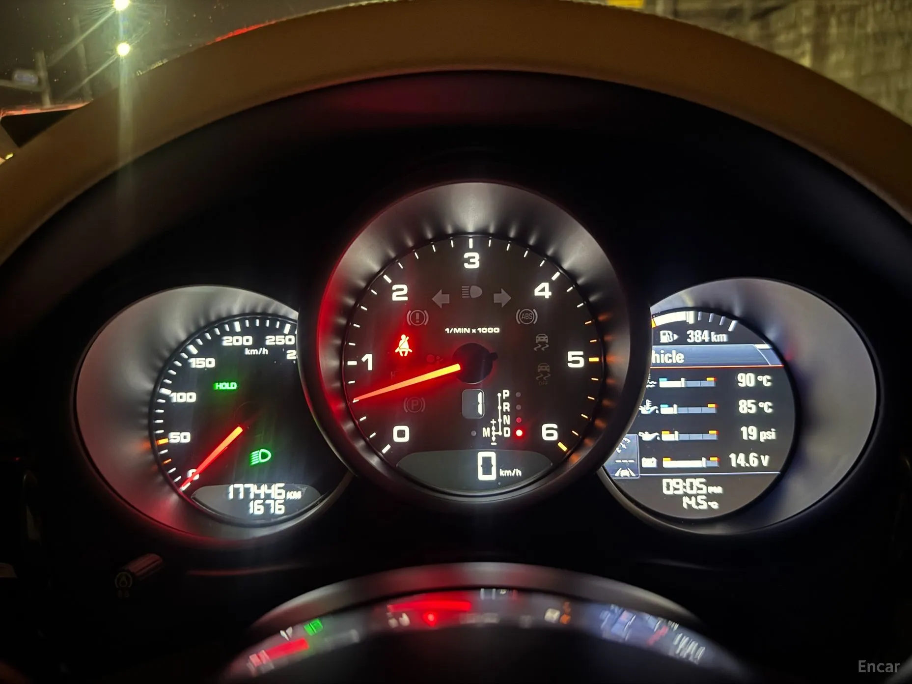 Porsche Macan превью 9