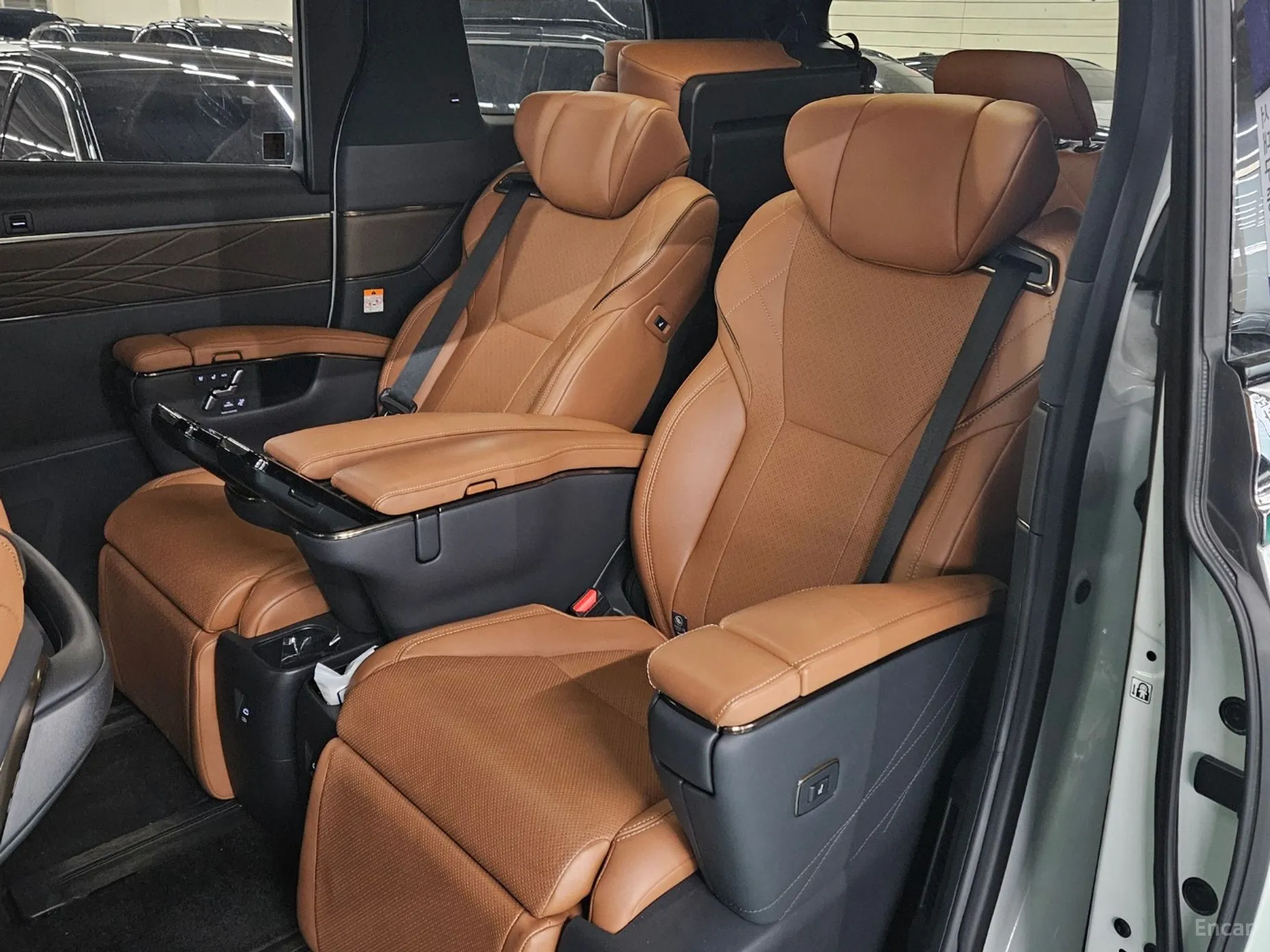 Toyota Alphard 4th Generation превью 11